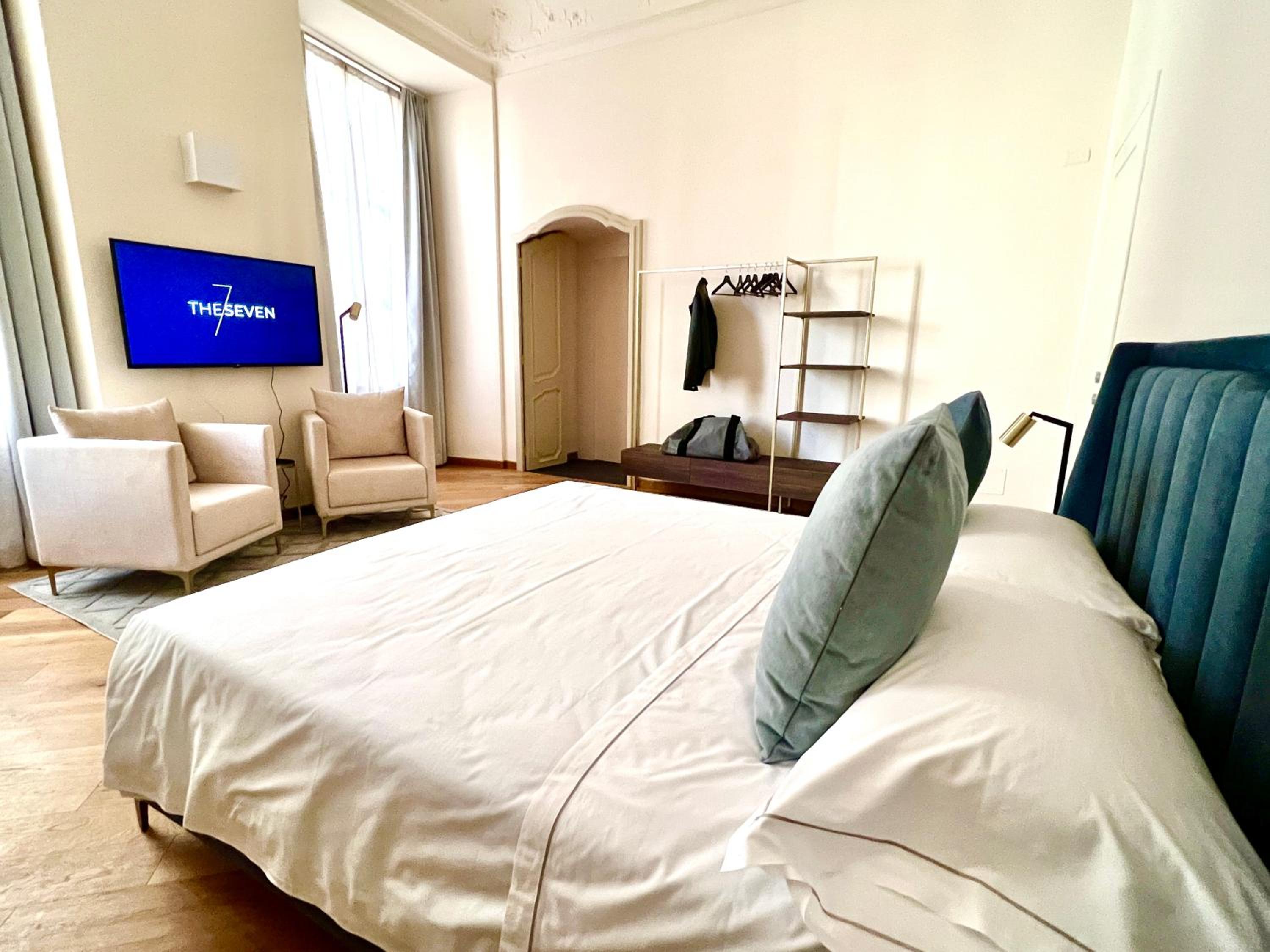 Deluxe Double Room with Bath