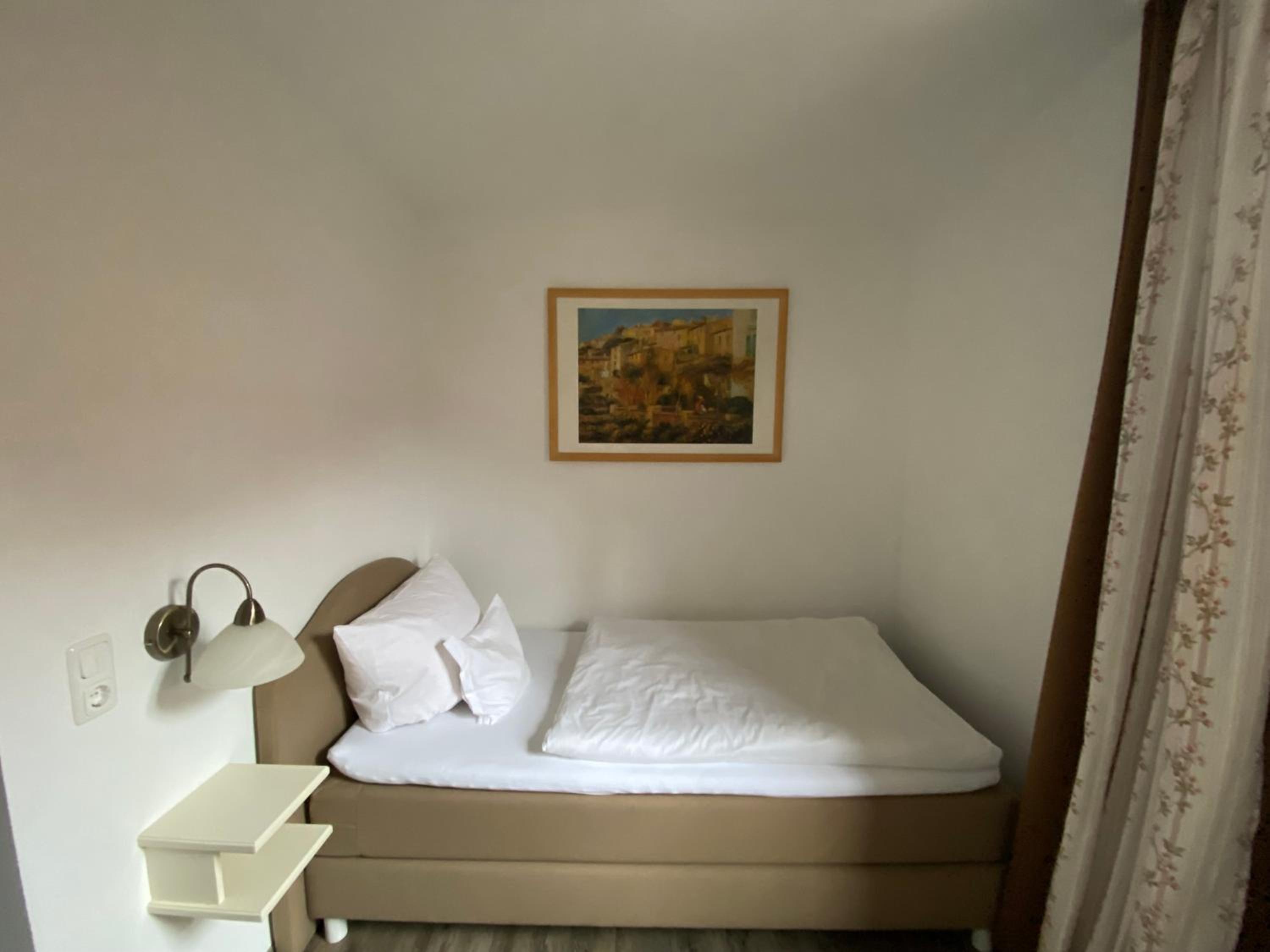 Single Room with Shower photo 3
