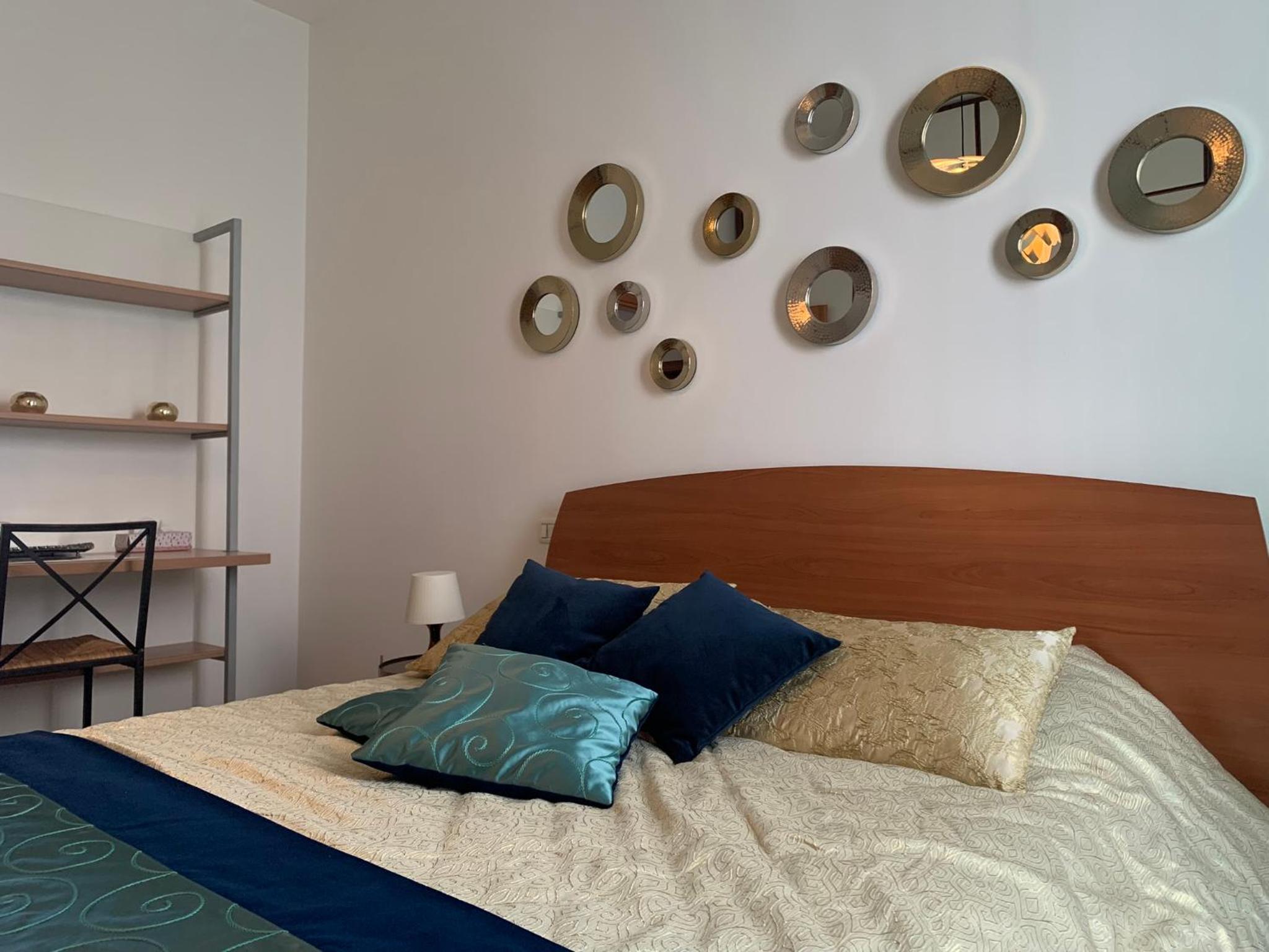 One-Bedroom Apartment photo 2