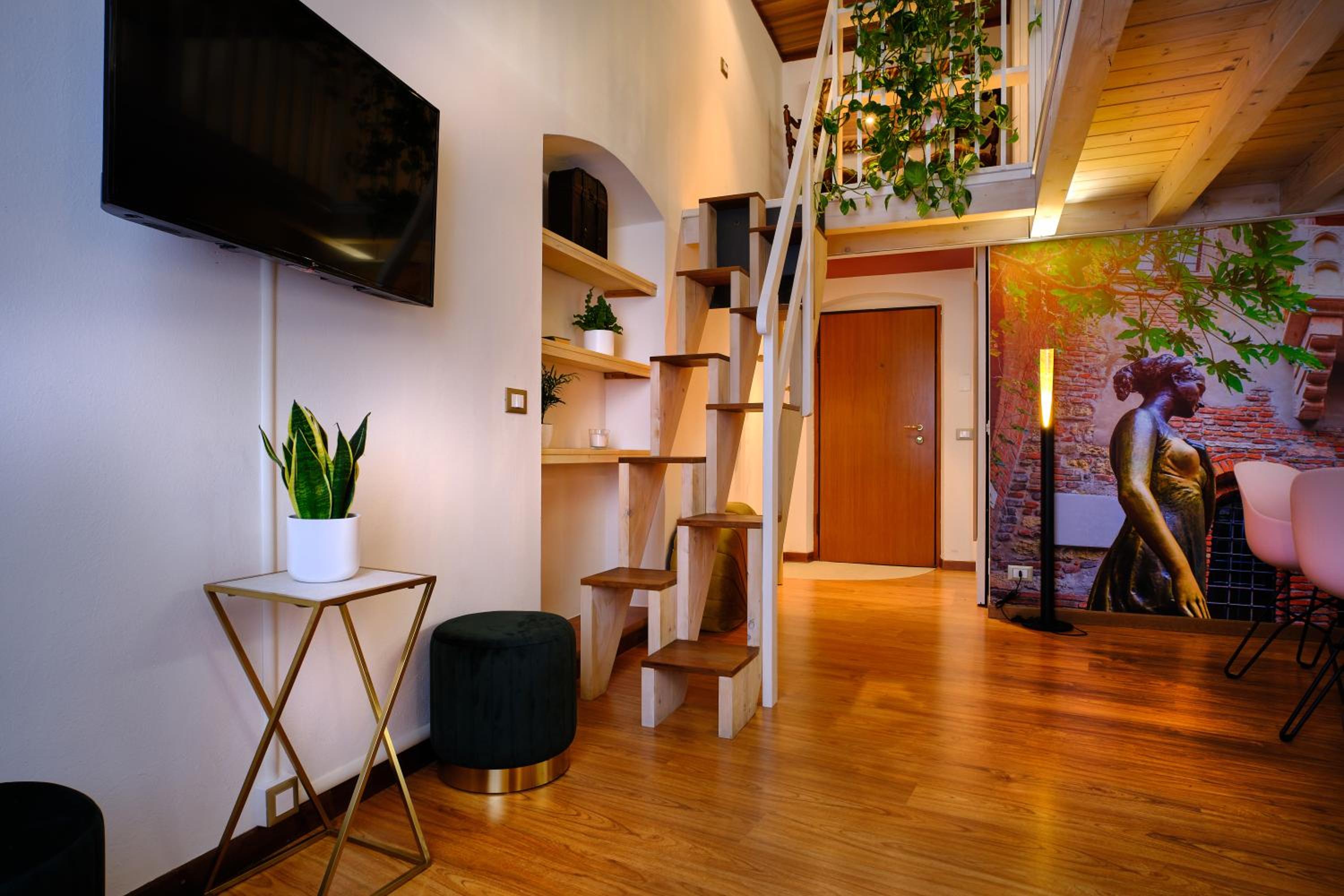 Apartment - Split Level