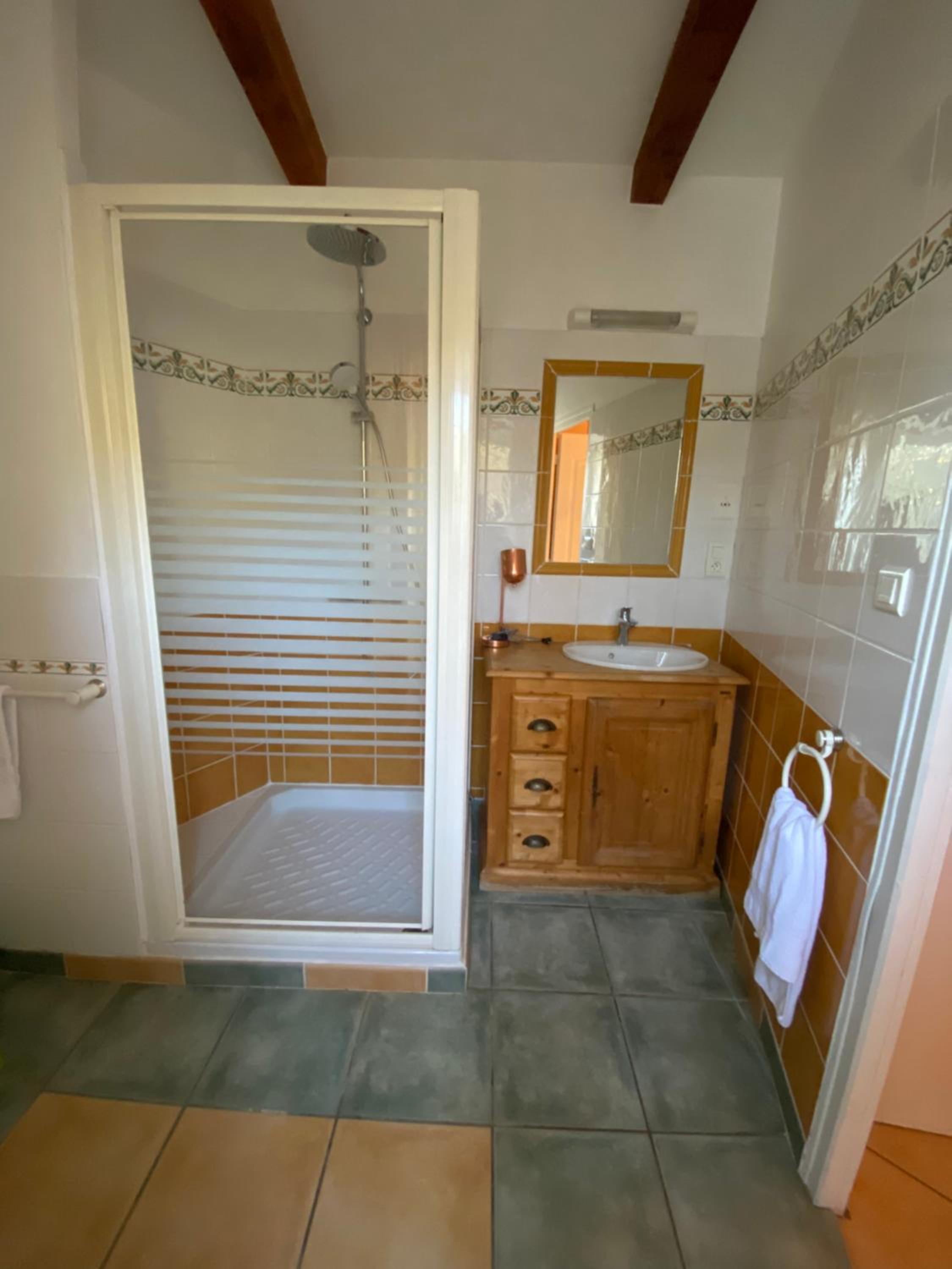 Three-Bedroom Apartment with Water View photo 2