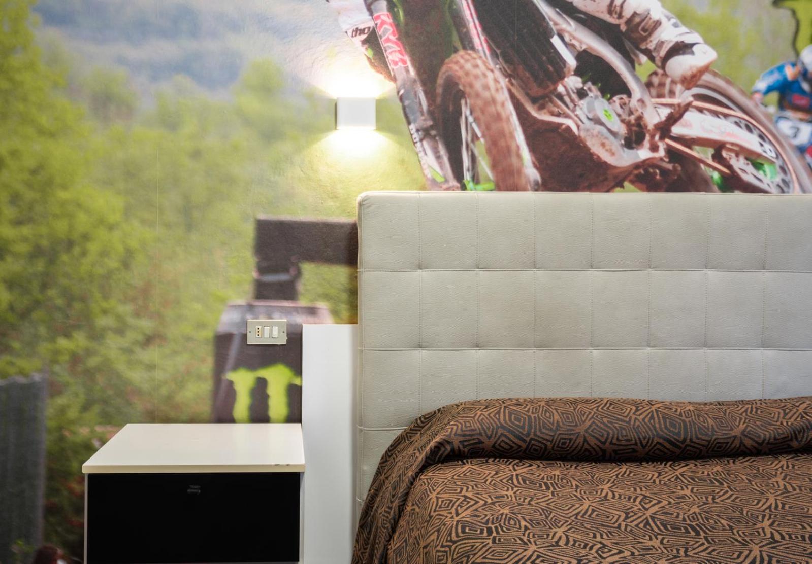 Double or Twin Room - Photo 4