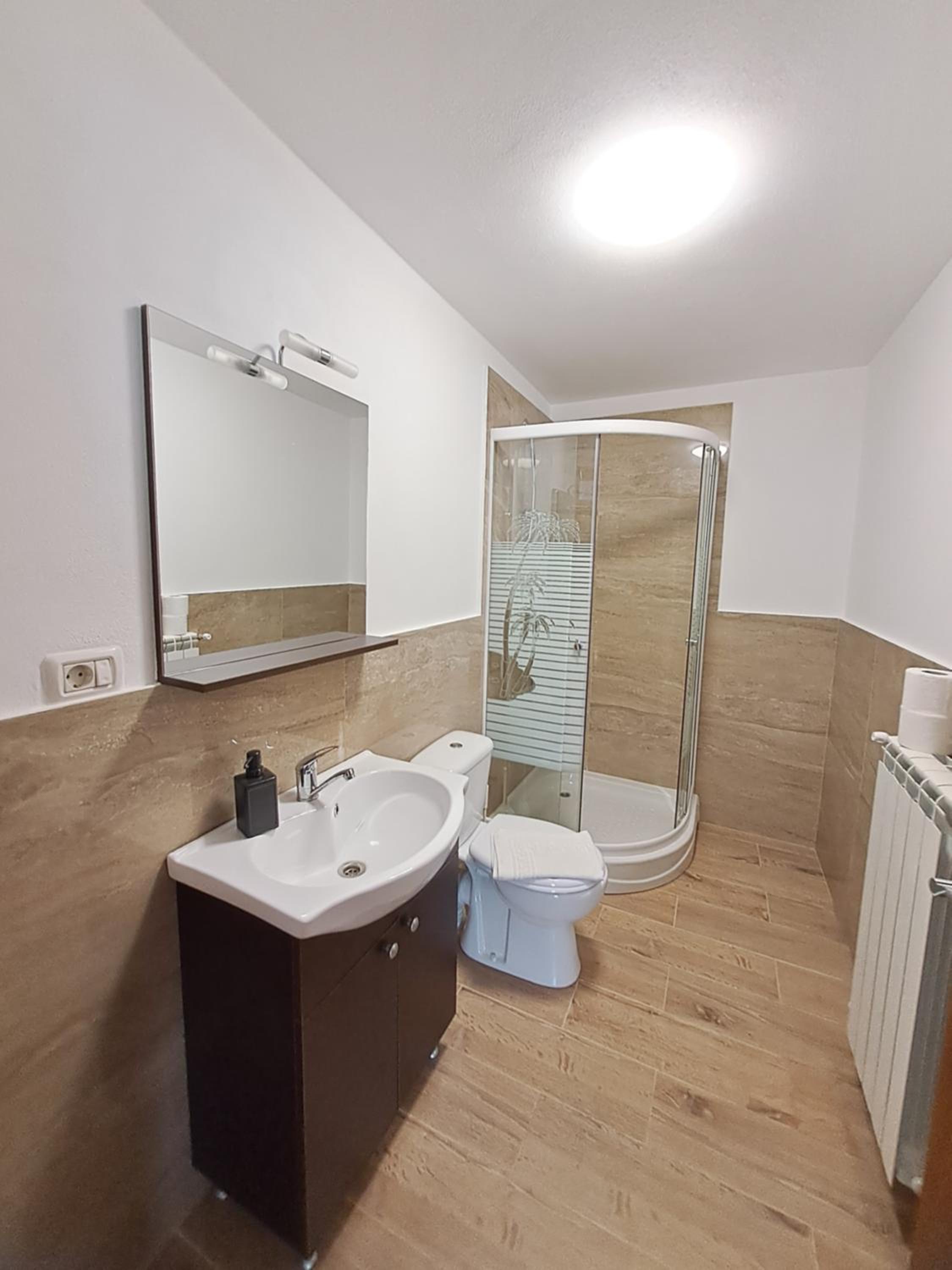 Double Room with Private Bathroom photo 2