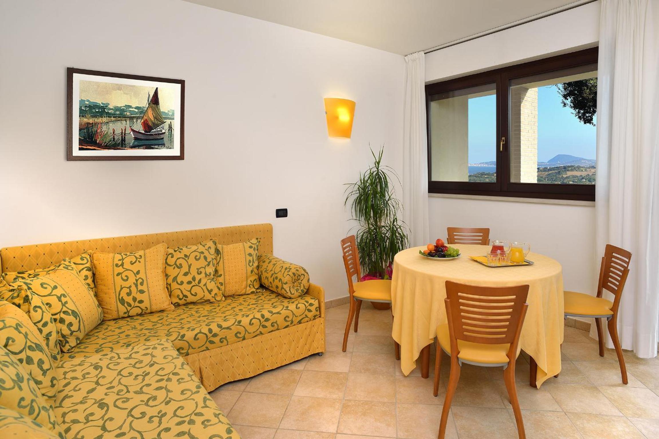 One-Bedroom Apartment (4 Adults) photo 1