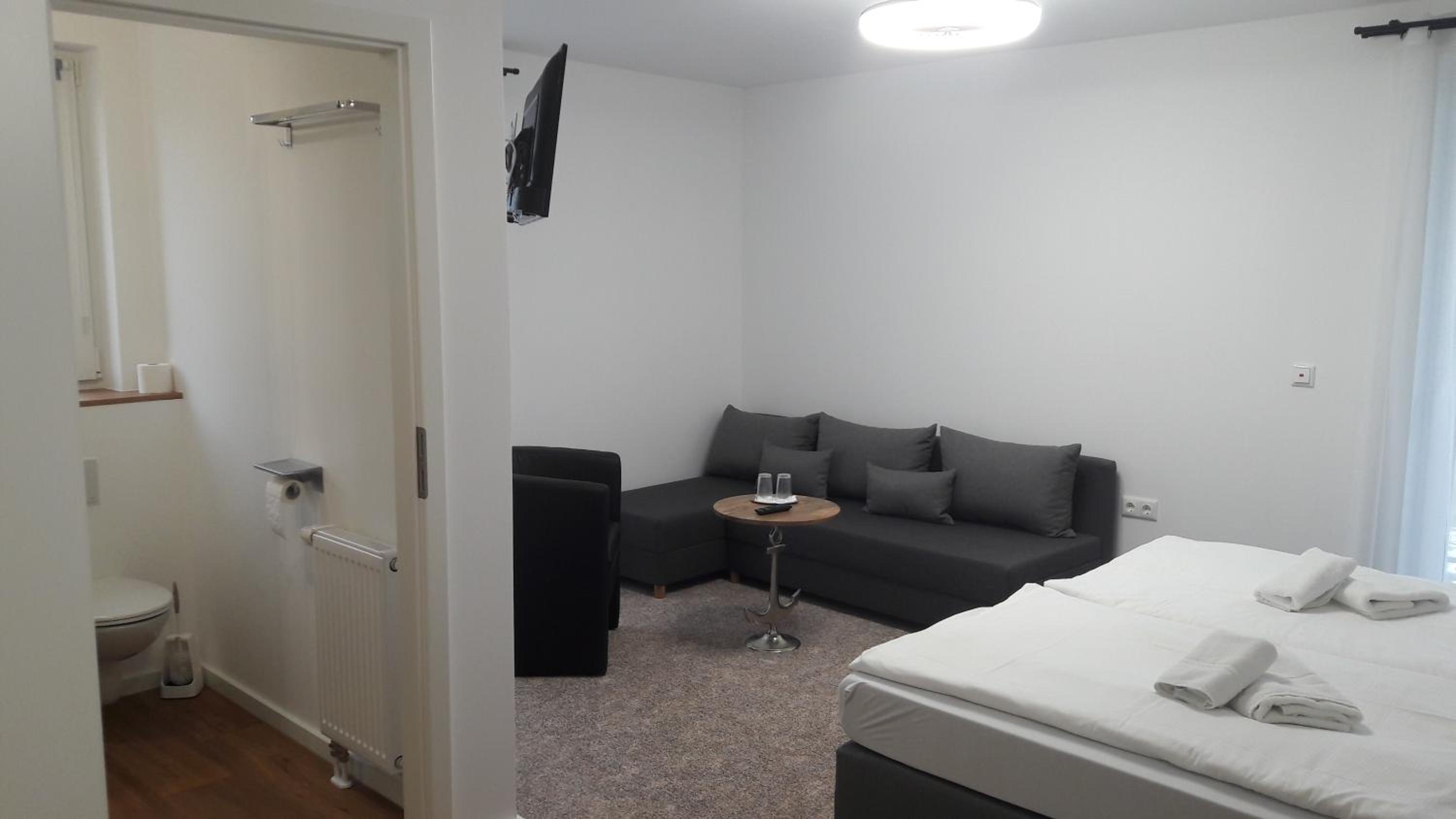 Double Room with Balcony photo 3