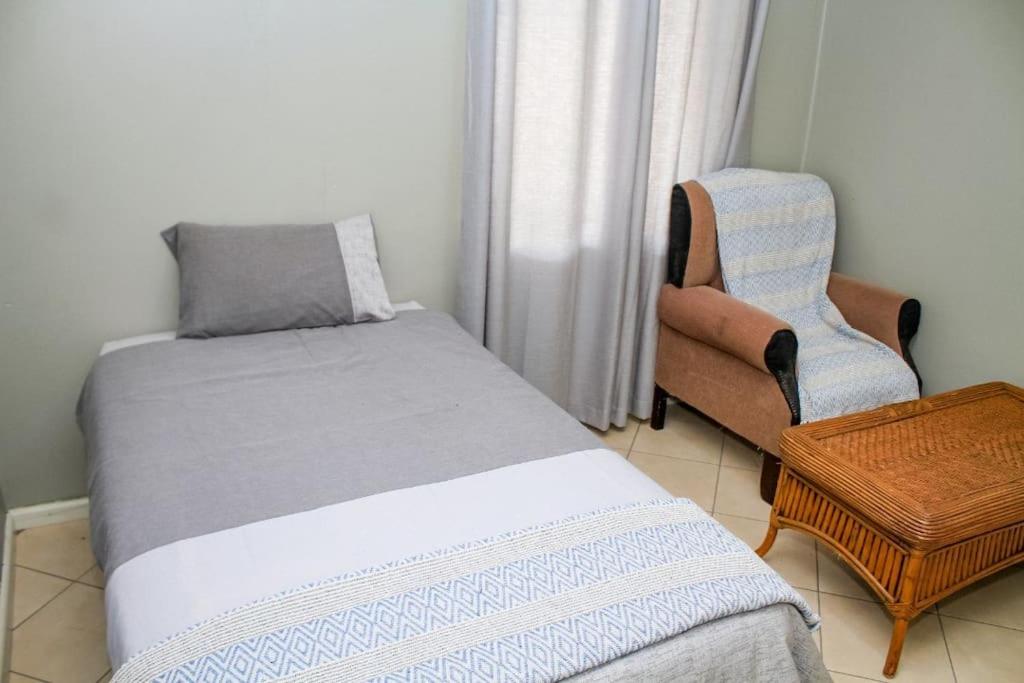 Three-Bedroom House photo 2