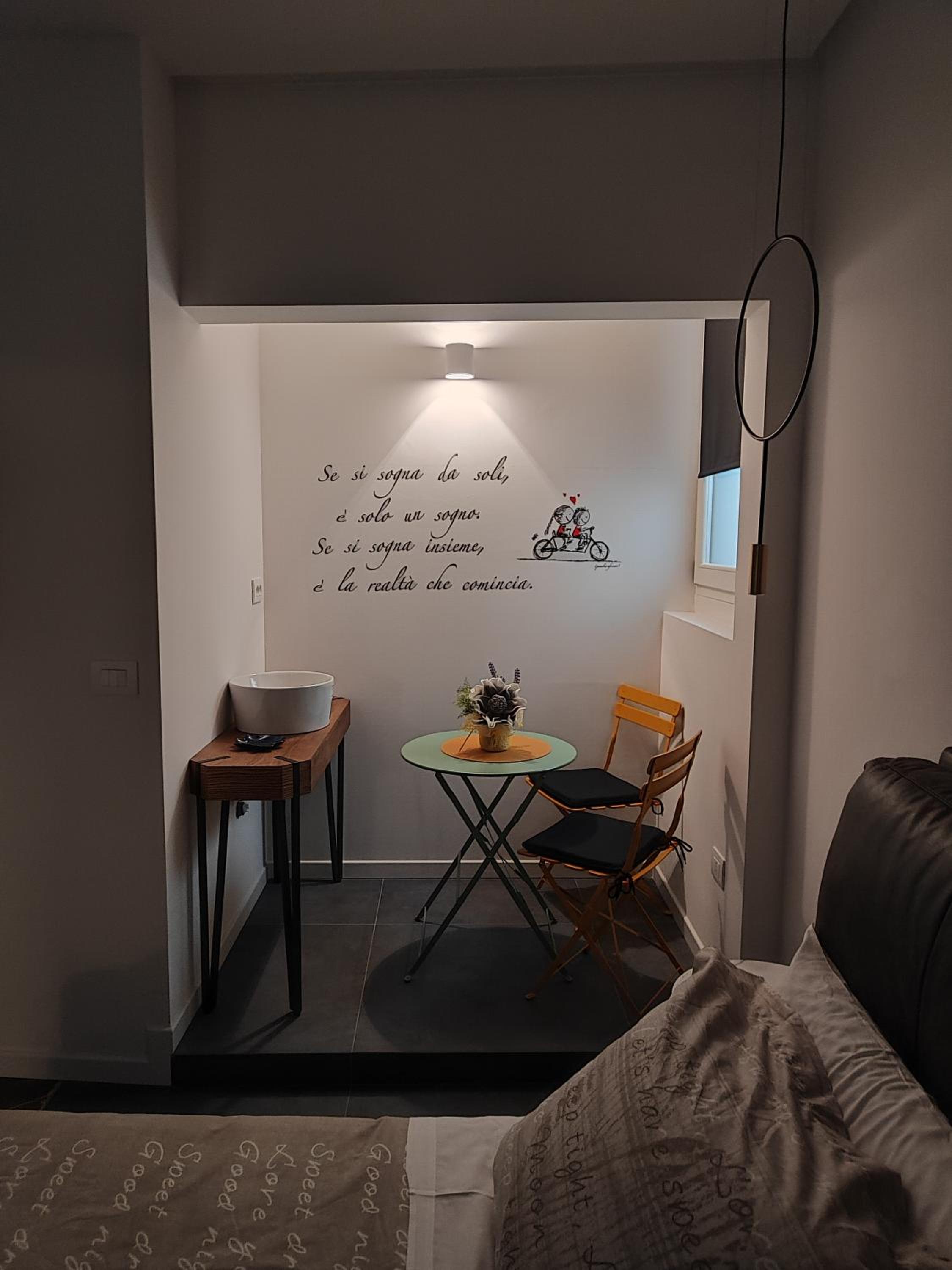 Deluxe Room with Private External Bathroom