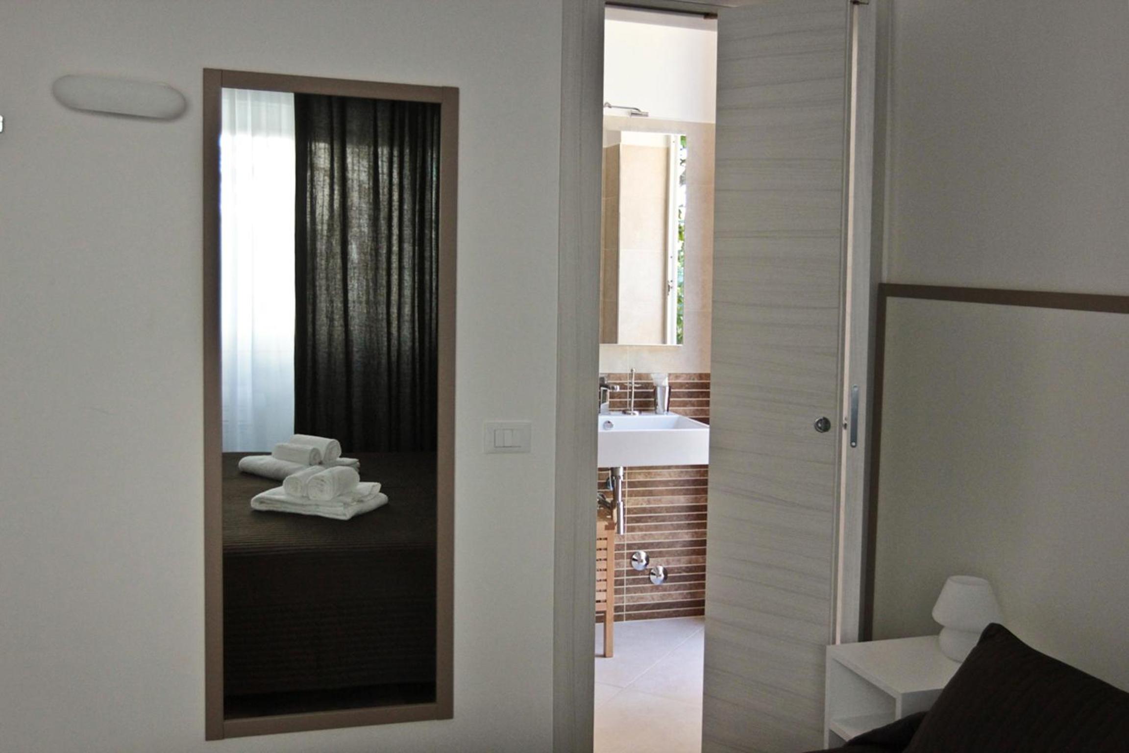 Double or Twin Room photo 3