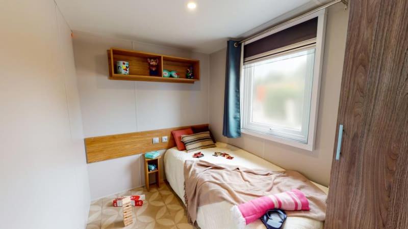 Mobile Home photo 2
