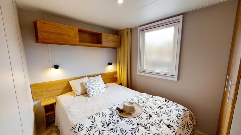 Mobile Home photo 3