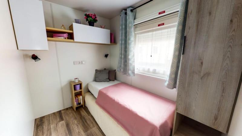 Mobile Home photo 3