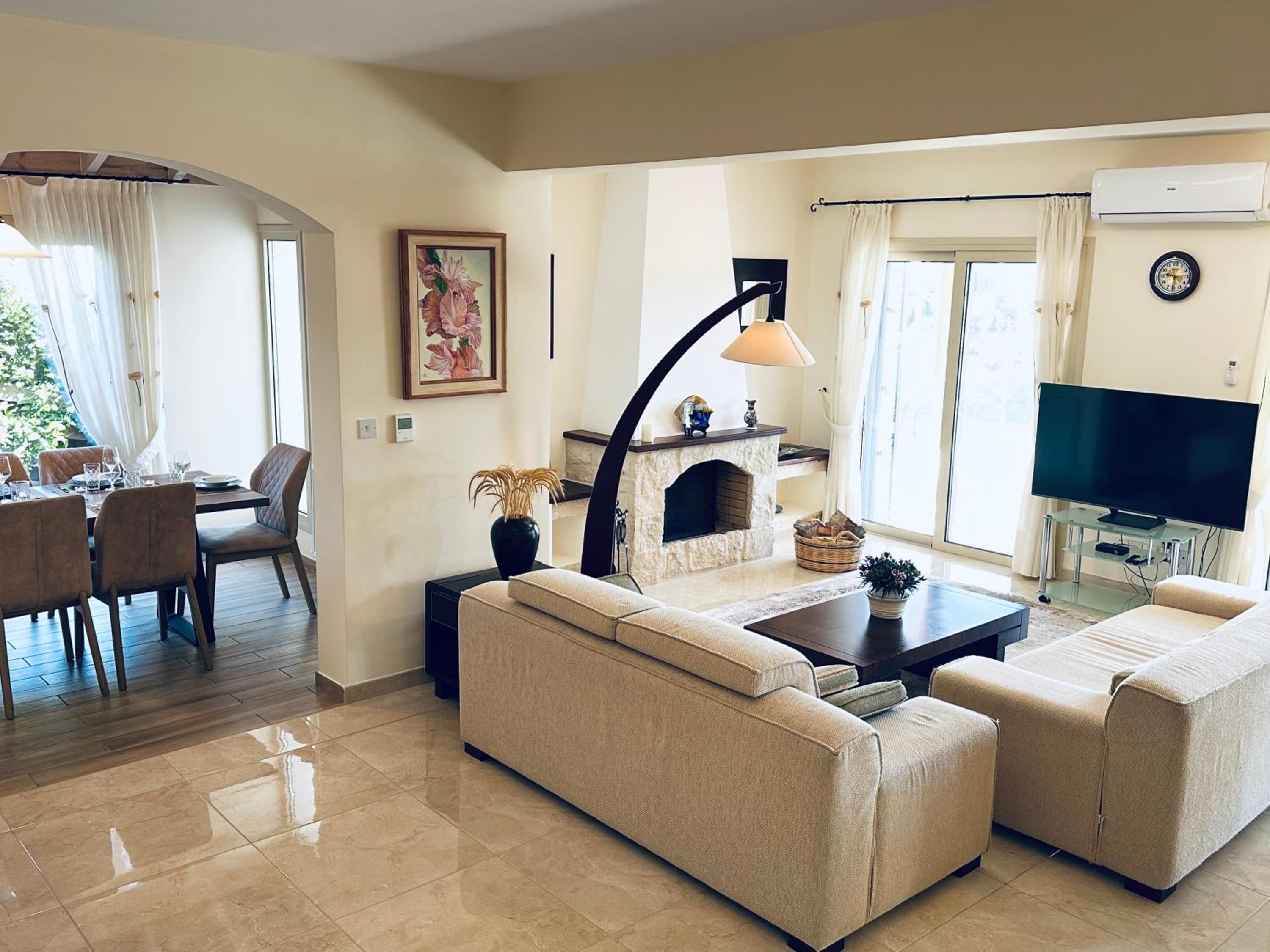 Villa with Sea View photo 2