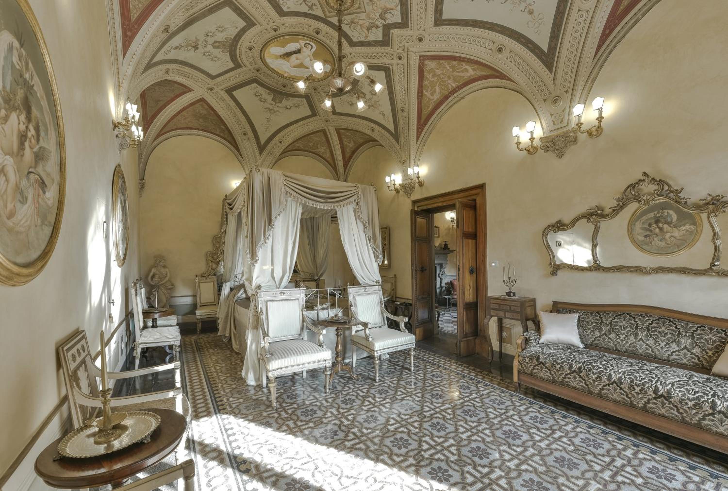 Imperial Suite - Photo 1