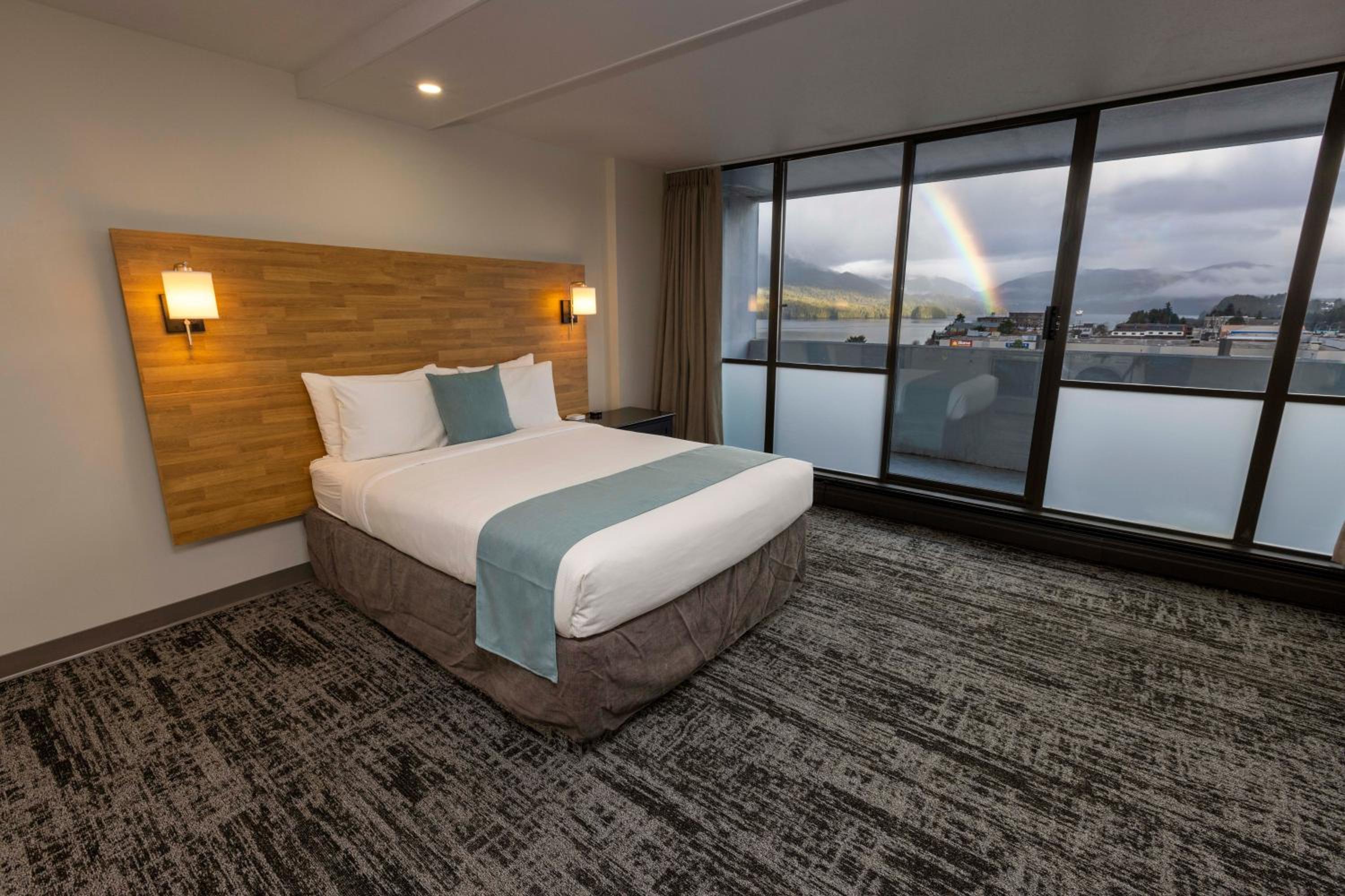 Queen Room, Partial Ocean View