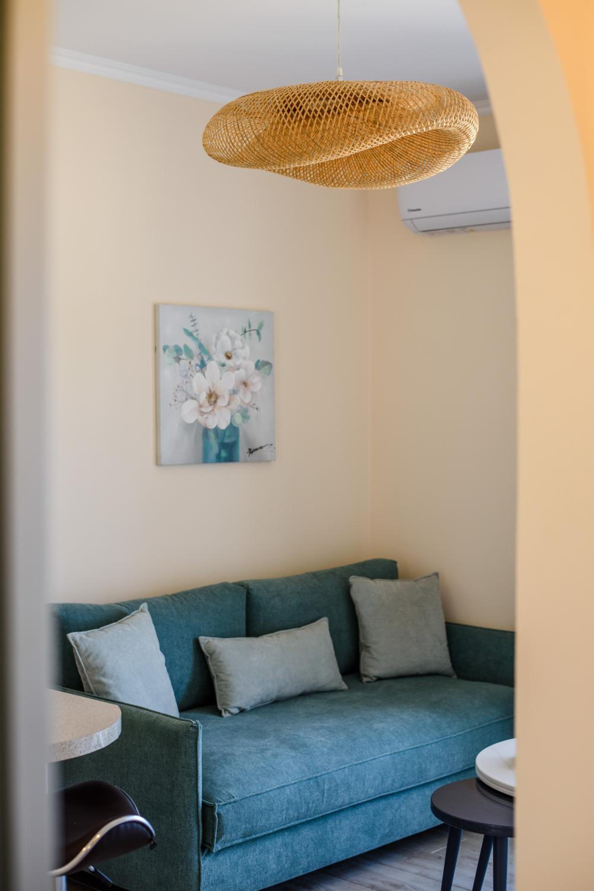 Apartment with Sea View - Photo 12