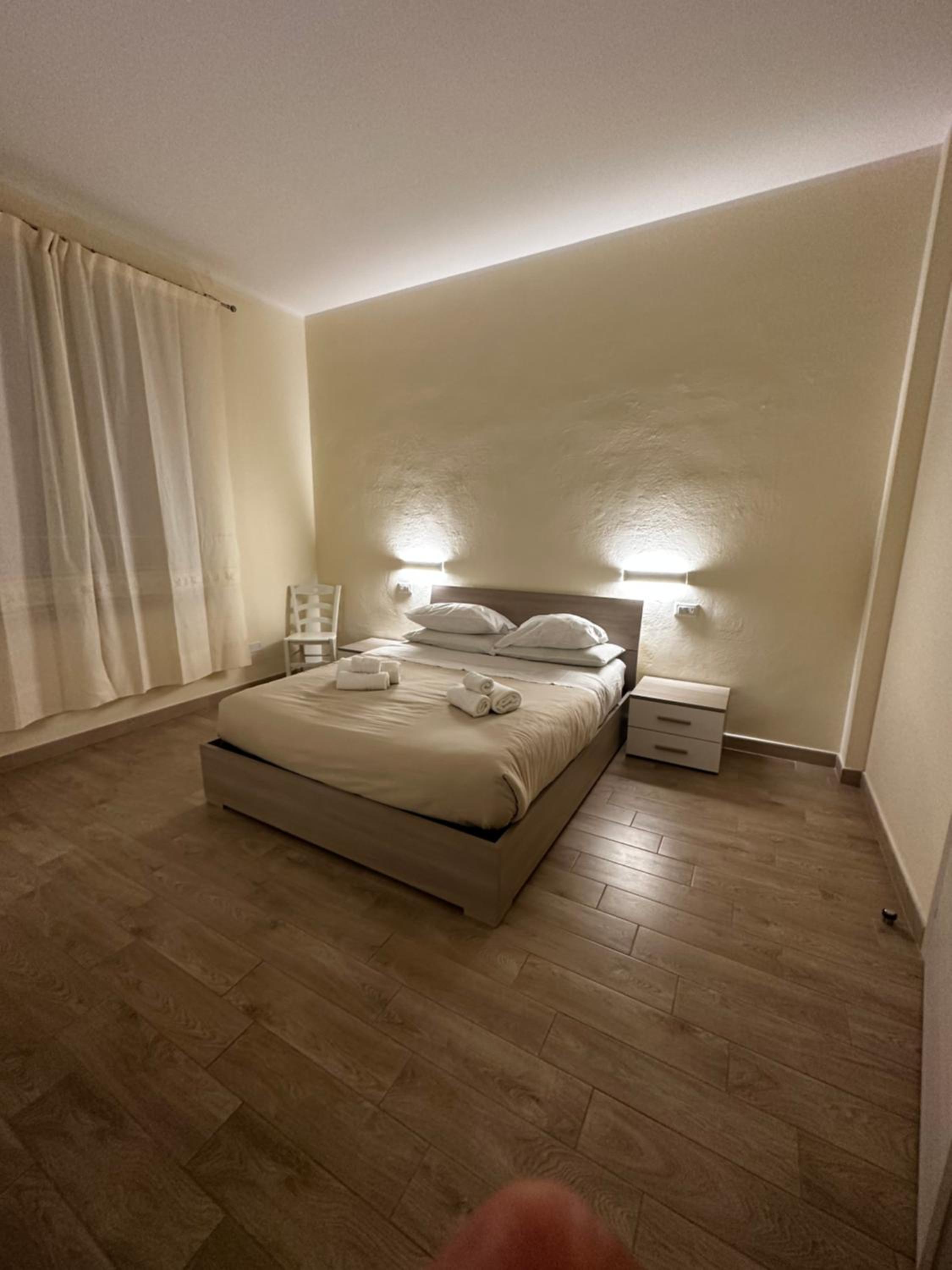 Double Room - Disability Access - Photo 1