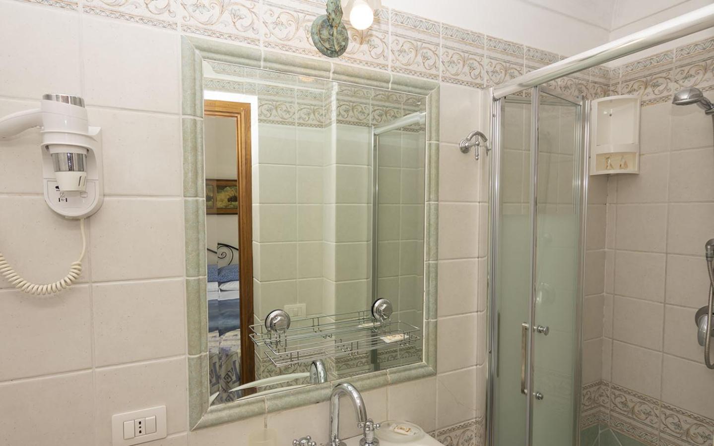 Double Room with Balcony photo 2