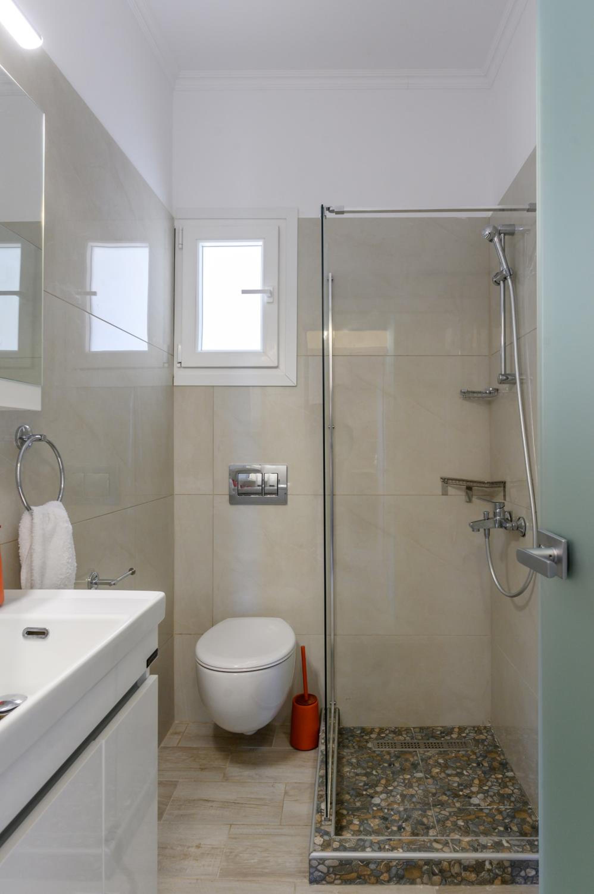 Apartment with Sea View - Photo 33