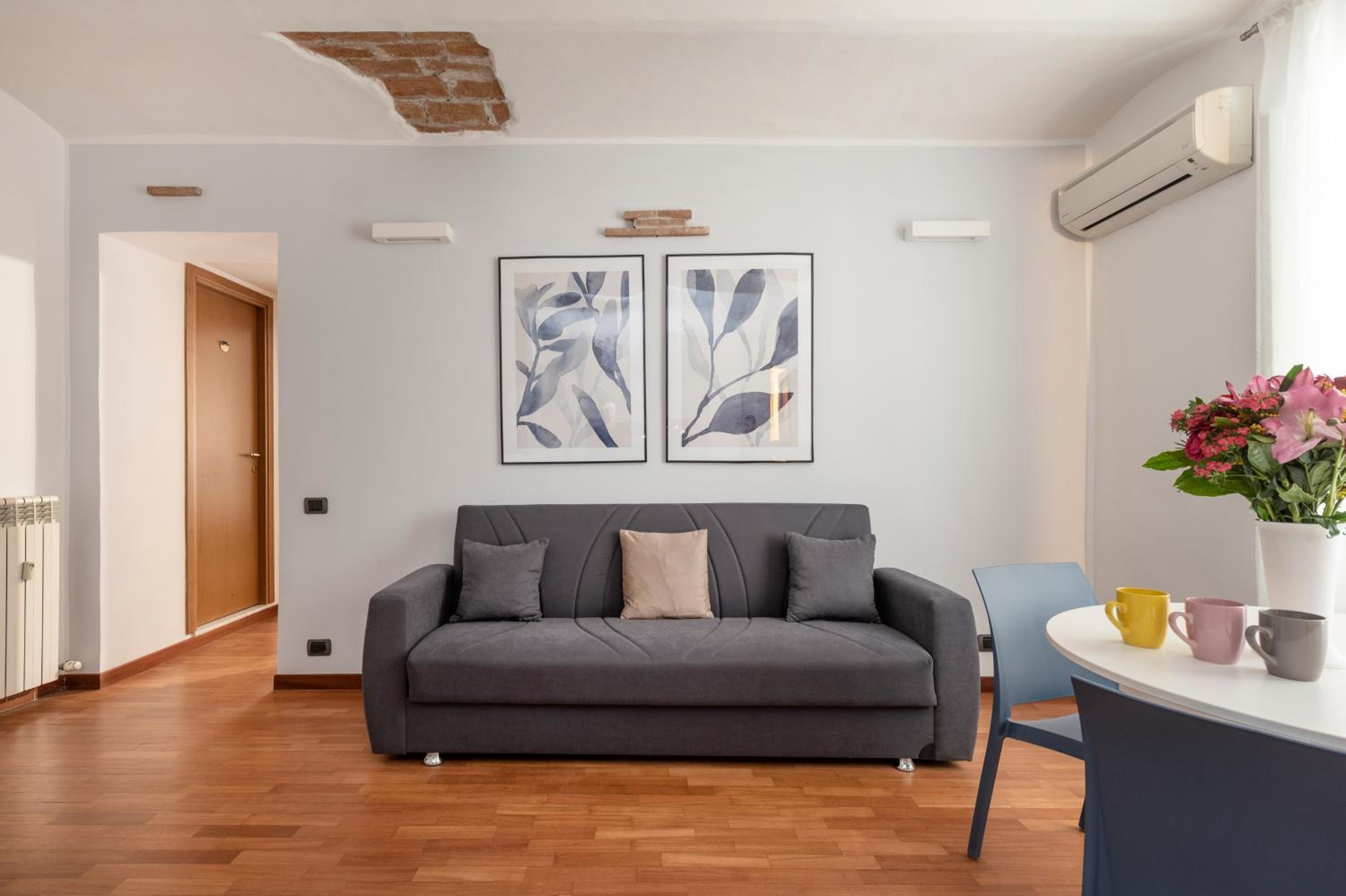Apartment photo 3
