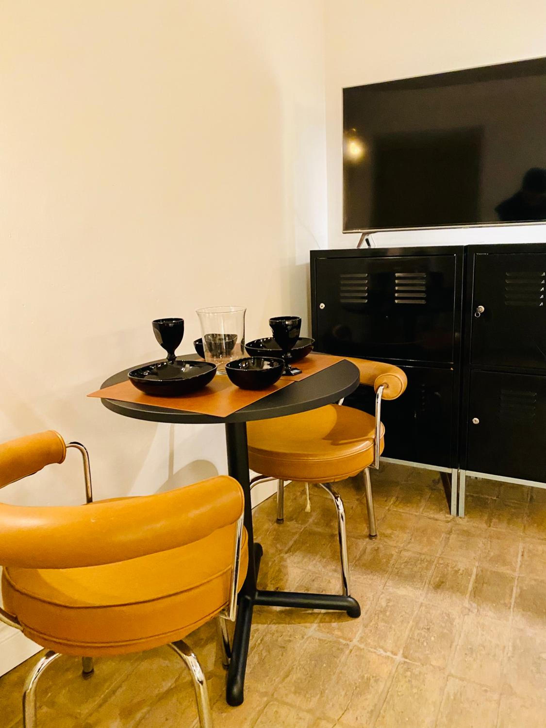 Studio Apartment photo 2