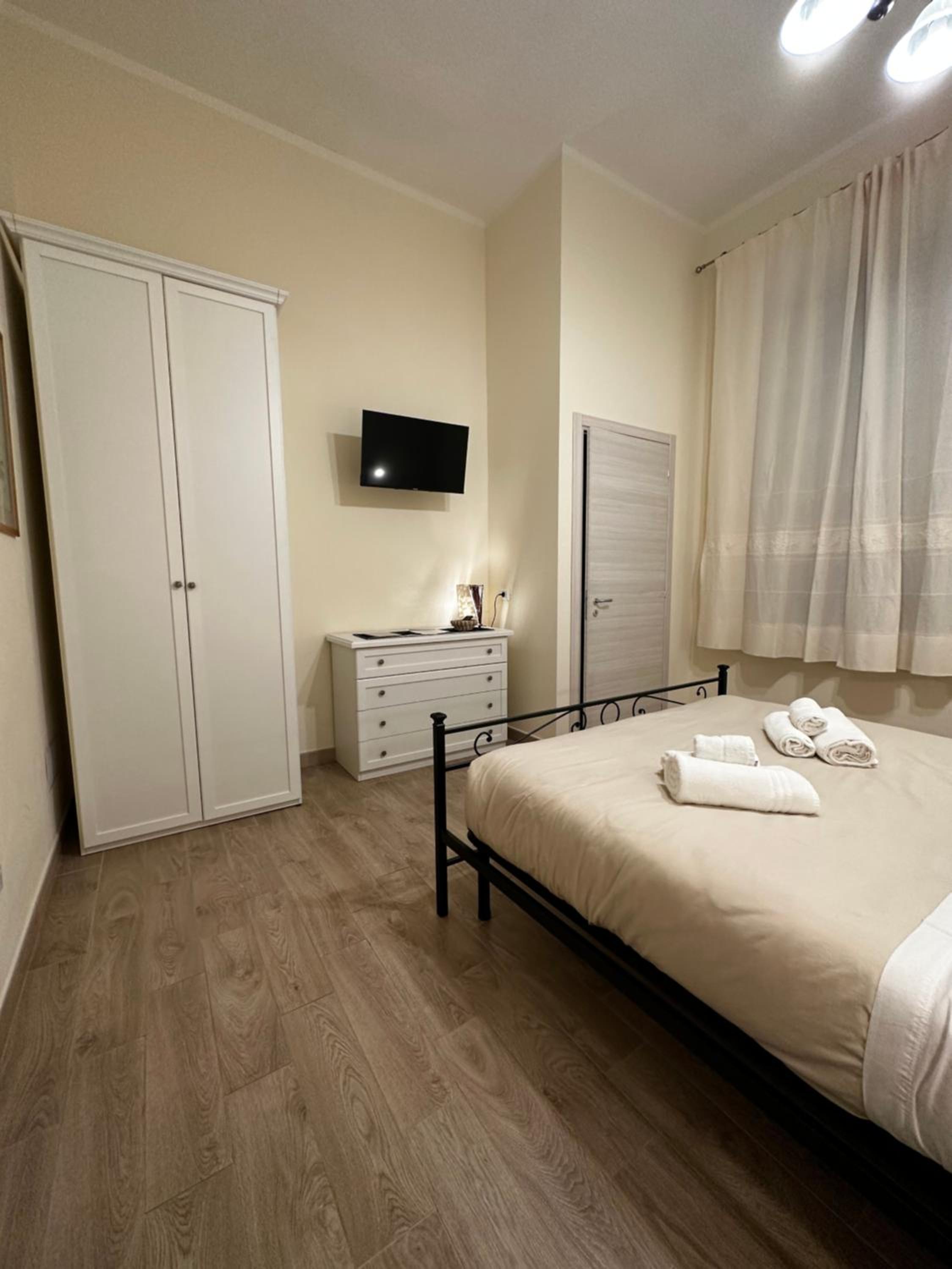 Double Room with Private Bathroom photo 3