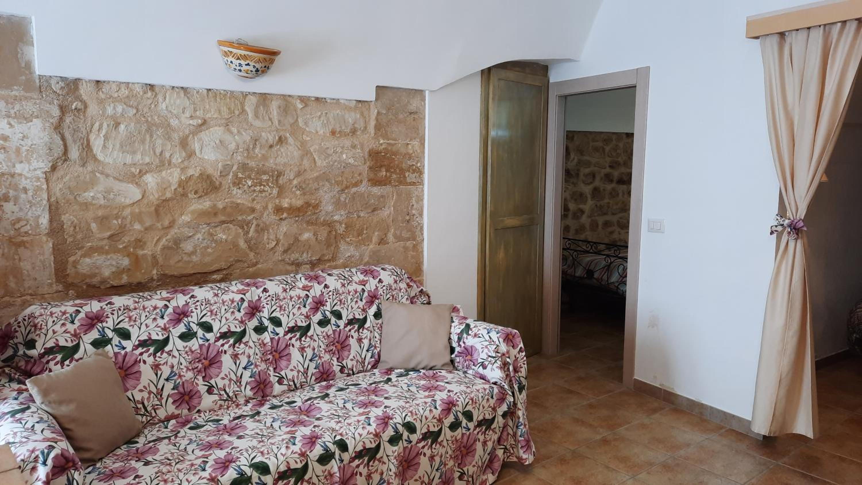 Two-Bedroom House photo 3