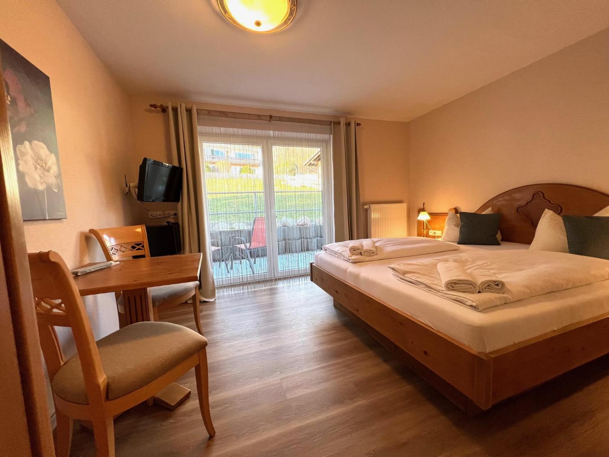 Double Room - Photo 2