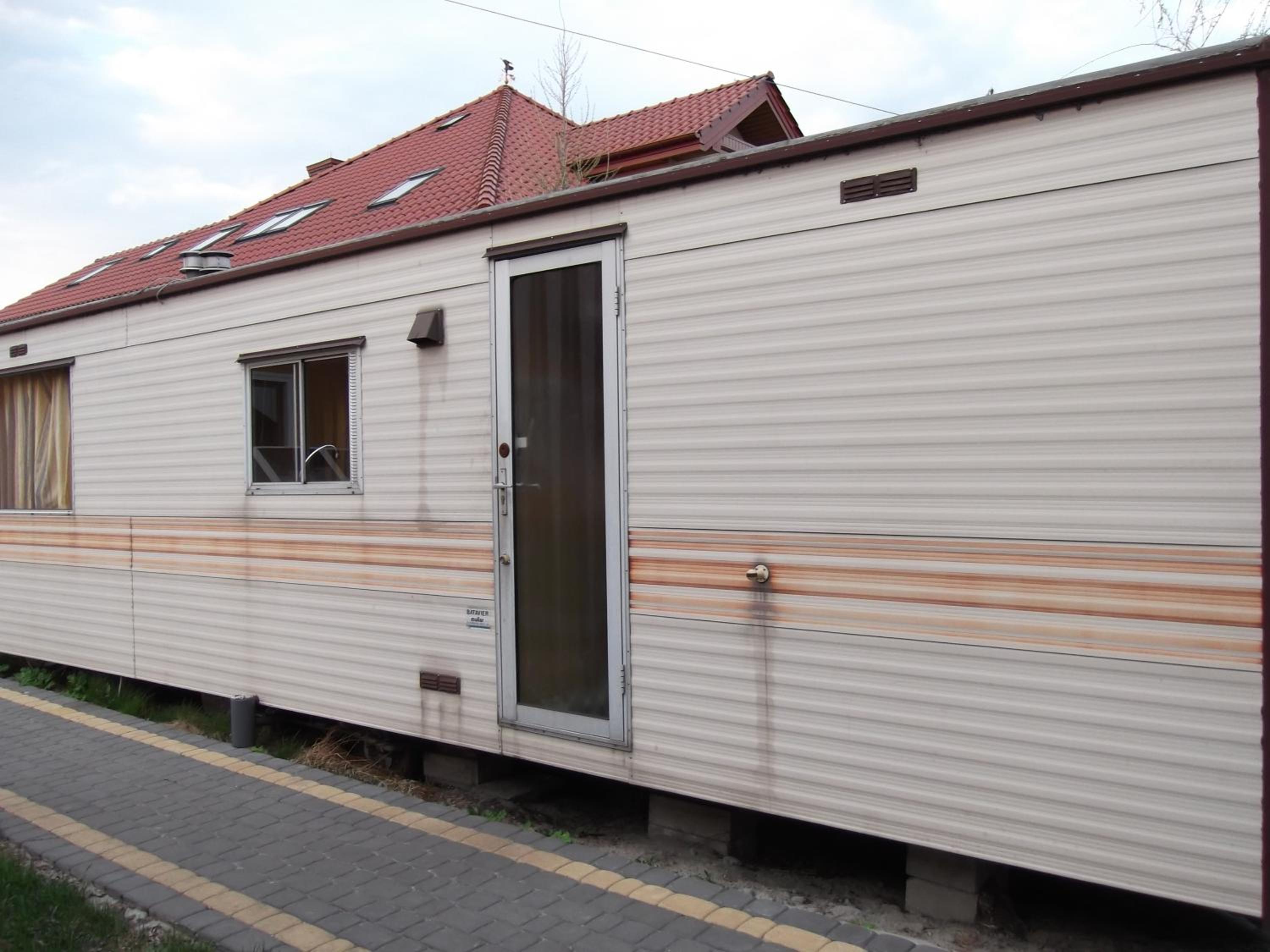Mobile Home - Photo 8