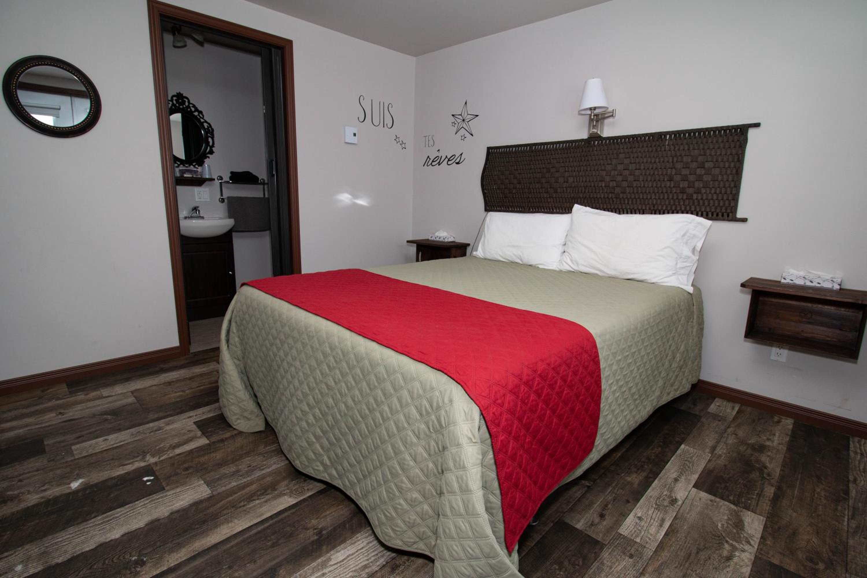 Queen Room with Sea View photo 1