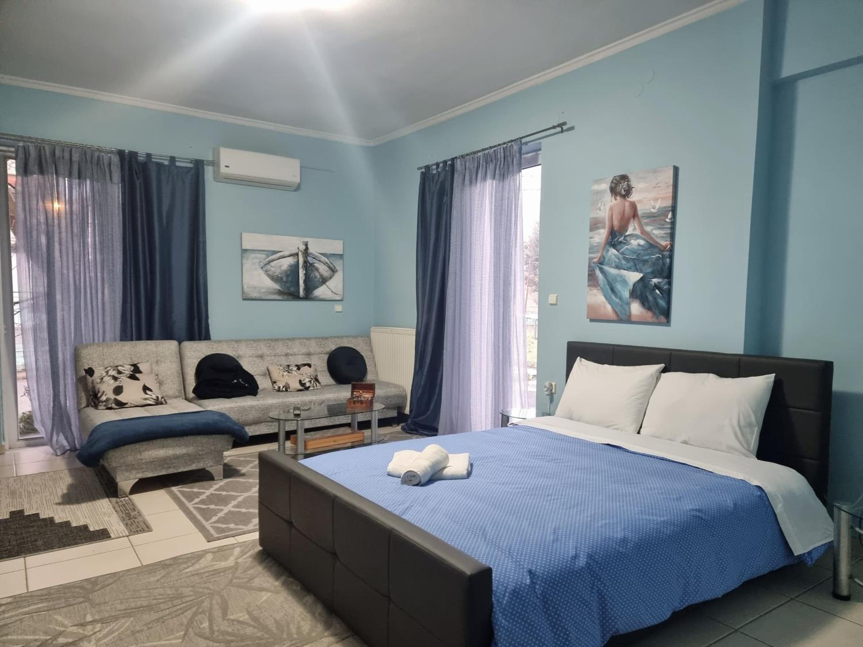 Studio Apartment - Photo 4