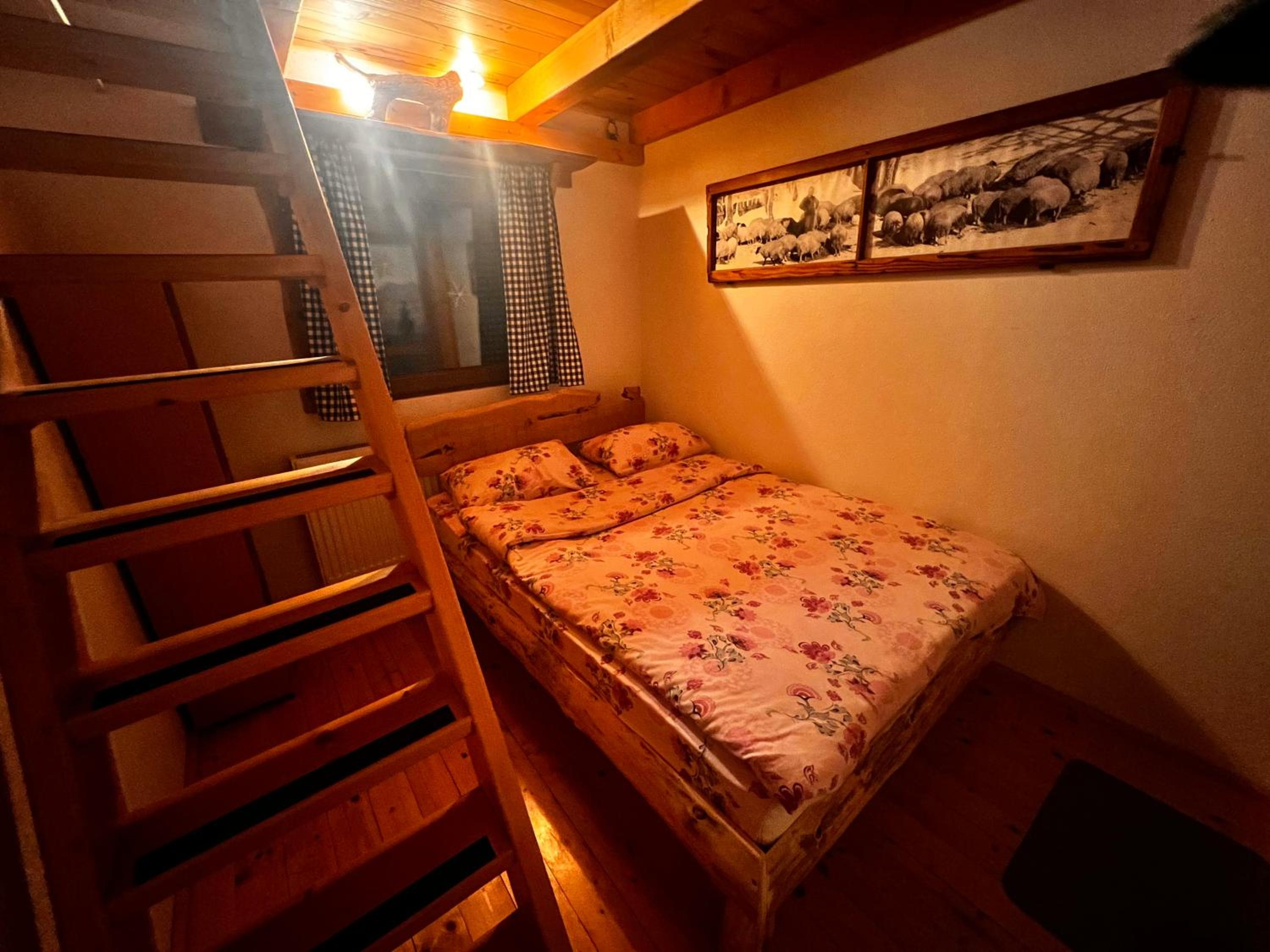 Double Room - Photo 15