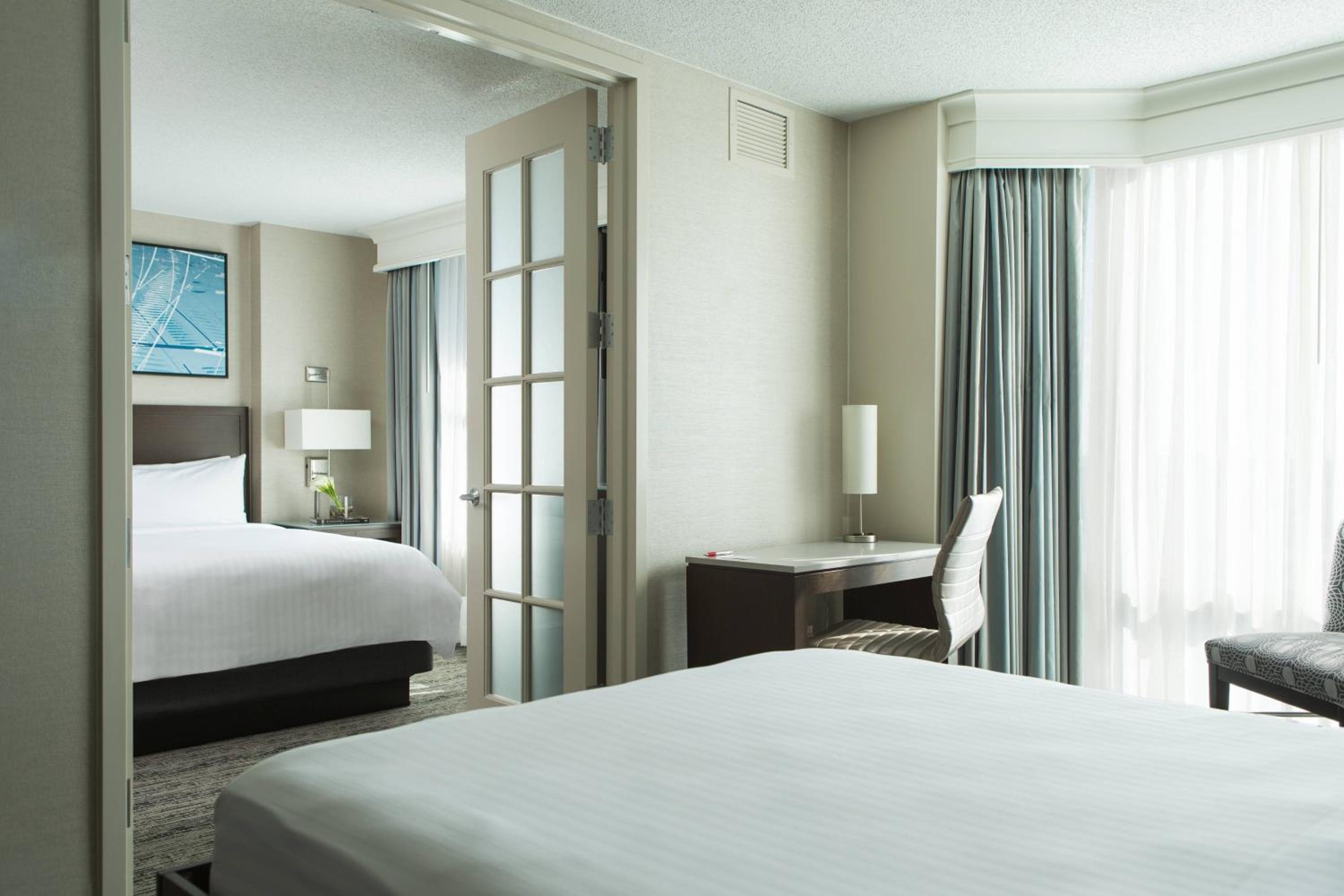 Two Room King Suite with Sofa Bed - Photo 7
