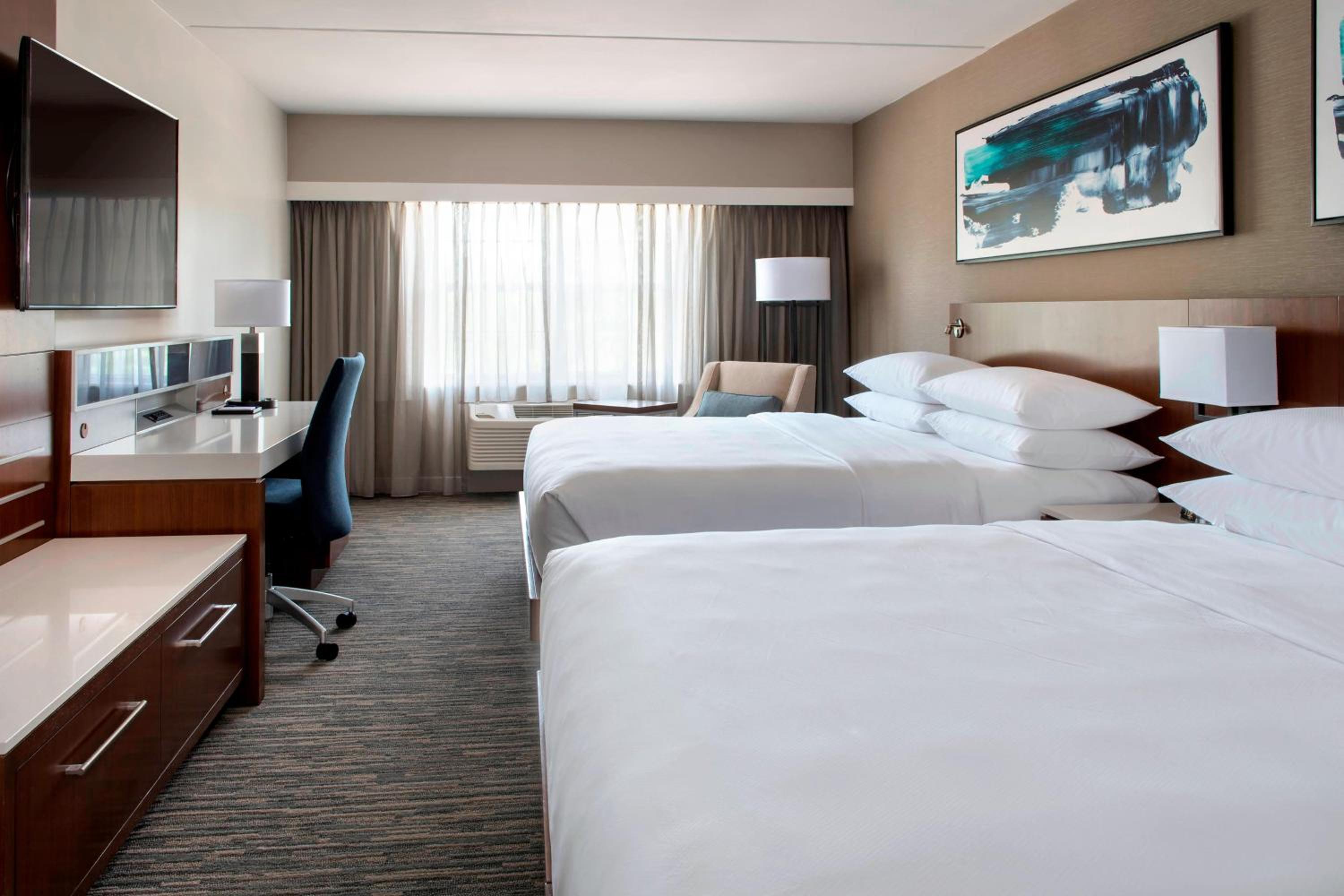 Double Queen Room - Photo 1
