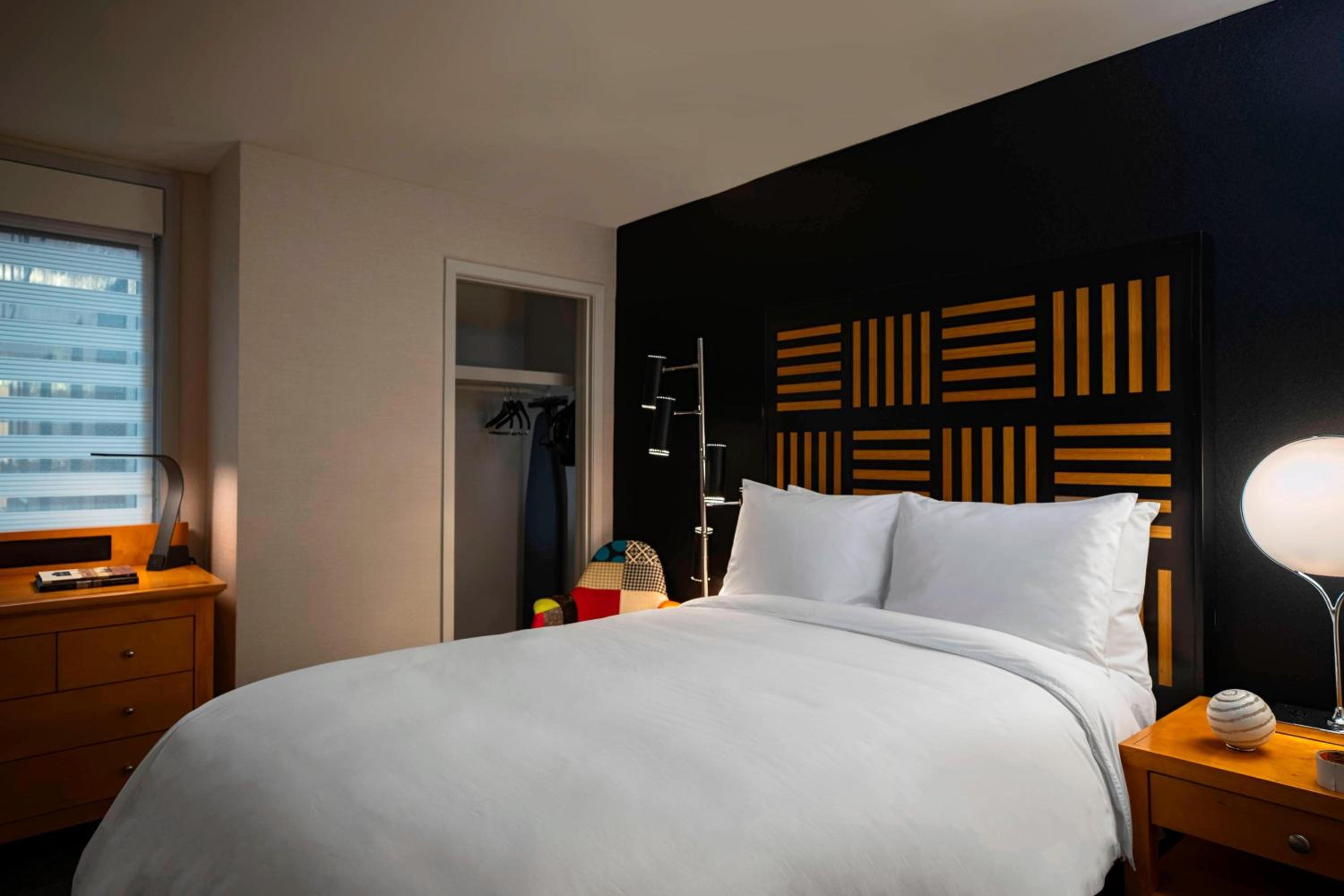 Petite Double Bed Room - Photo 3