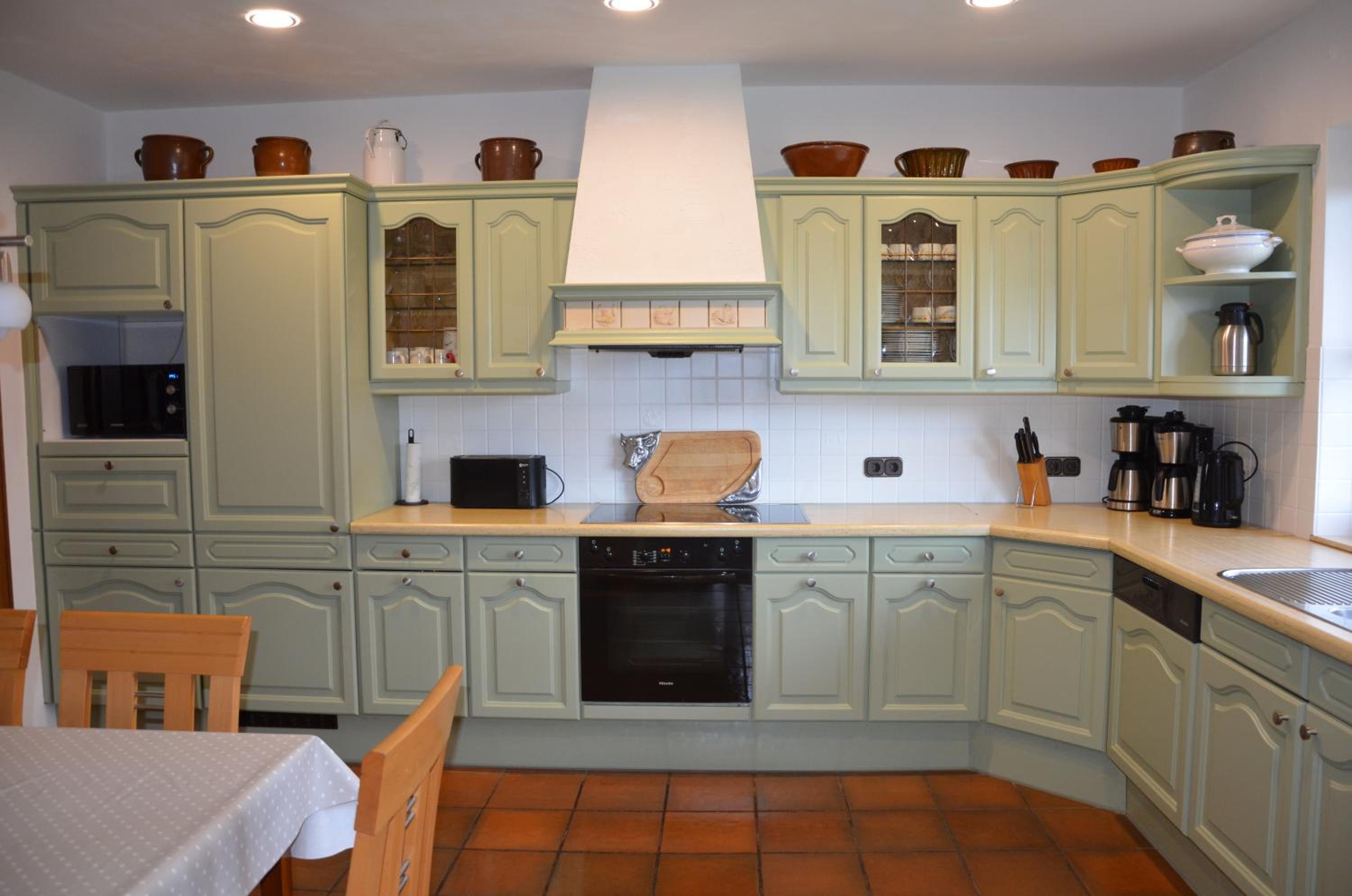 Seven-Bedroom House photo 2
