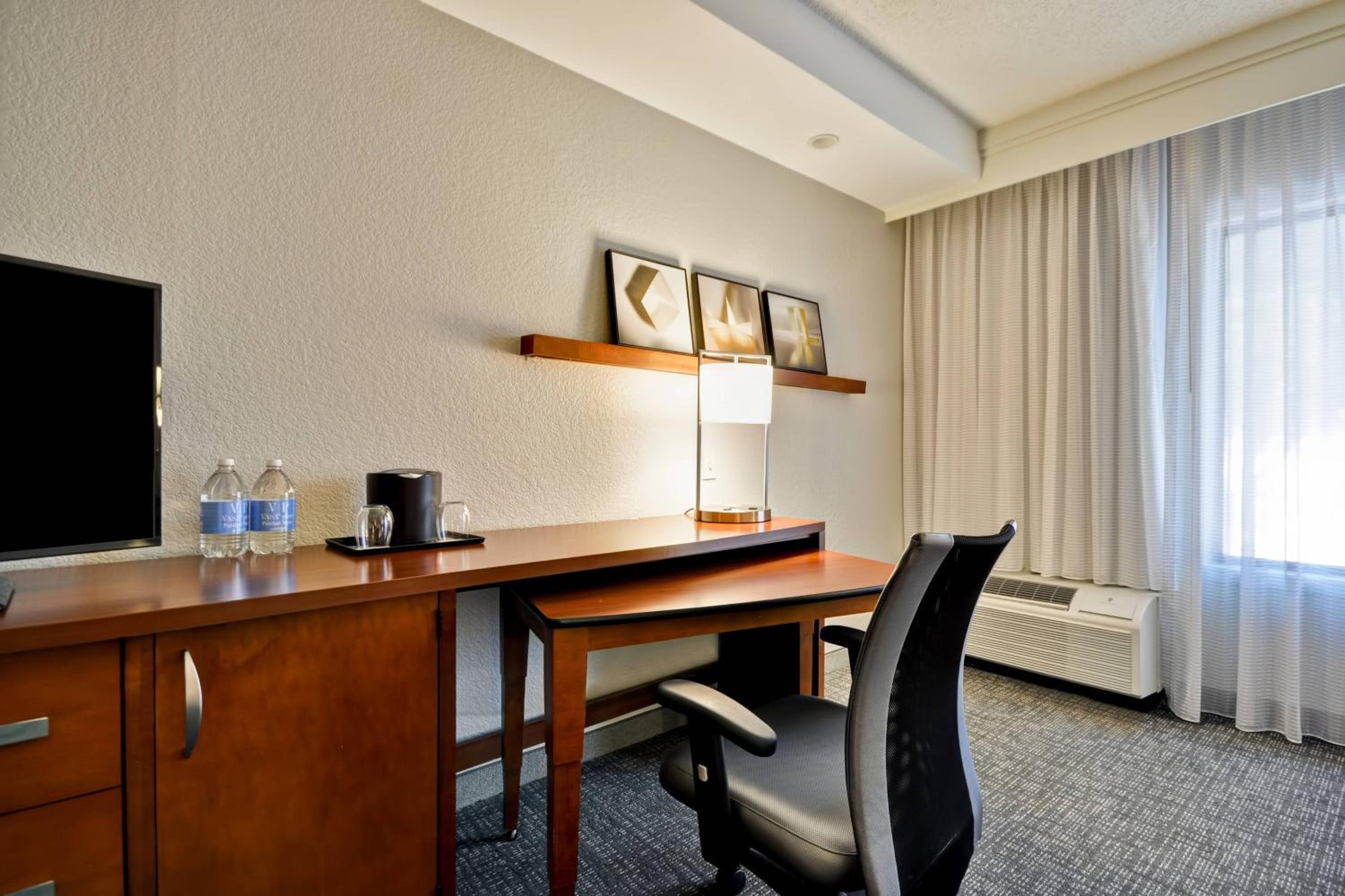 Newly Renovated One-Bedroom King Suite with Sofa Bed - Photo 3