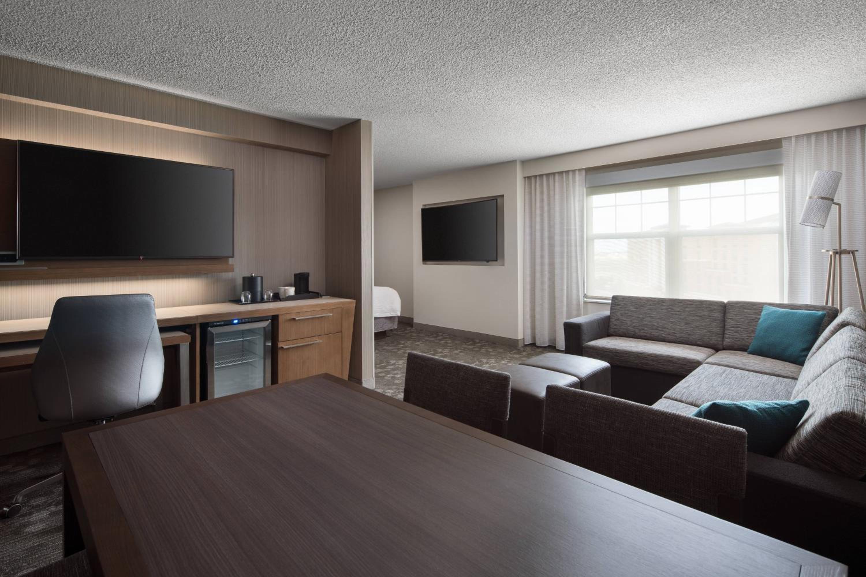 King Suite with Sofa Bed - Photo 5