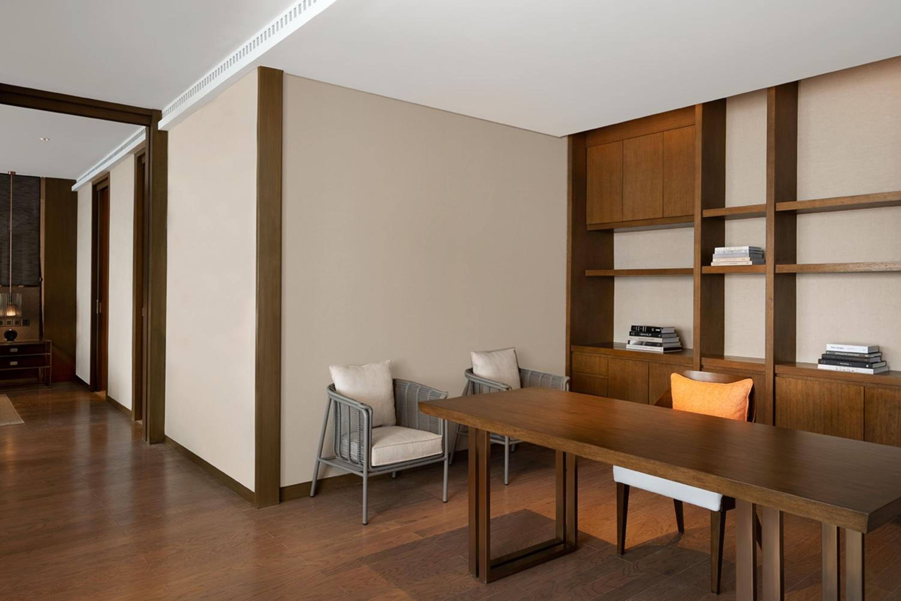 Executive King Suite with Balcony and Ocean View - Photo 3