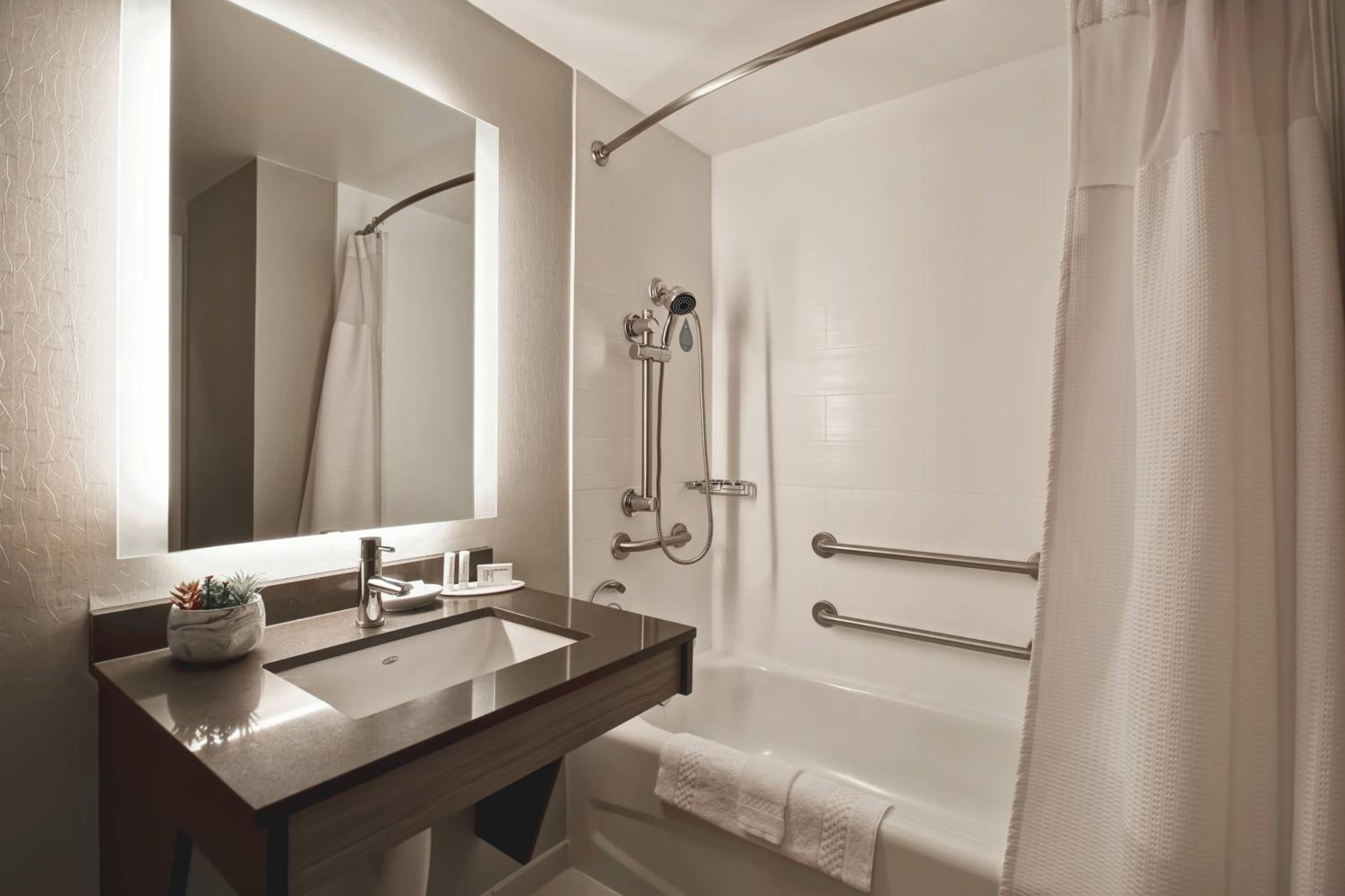 Double Suite with Sofa Bed - Photo 4