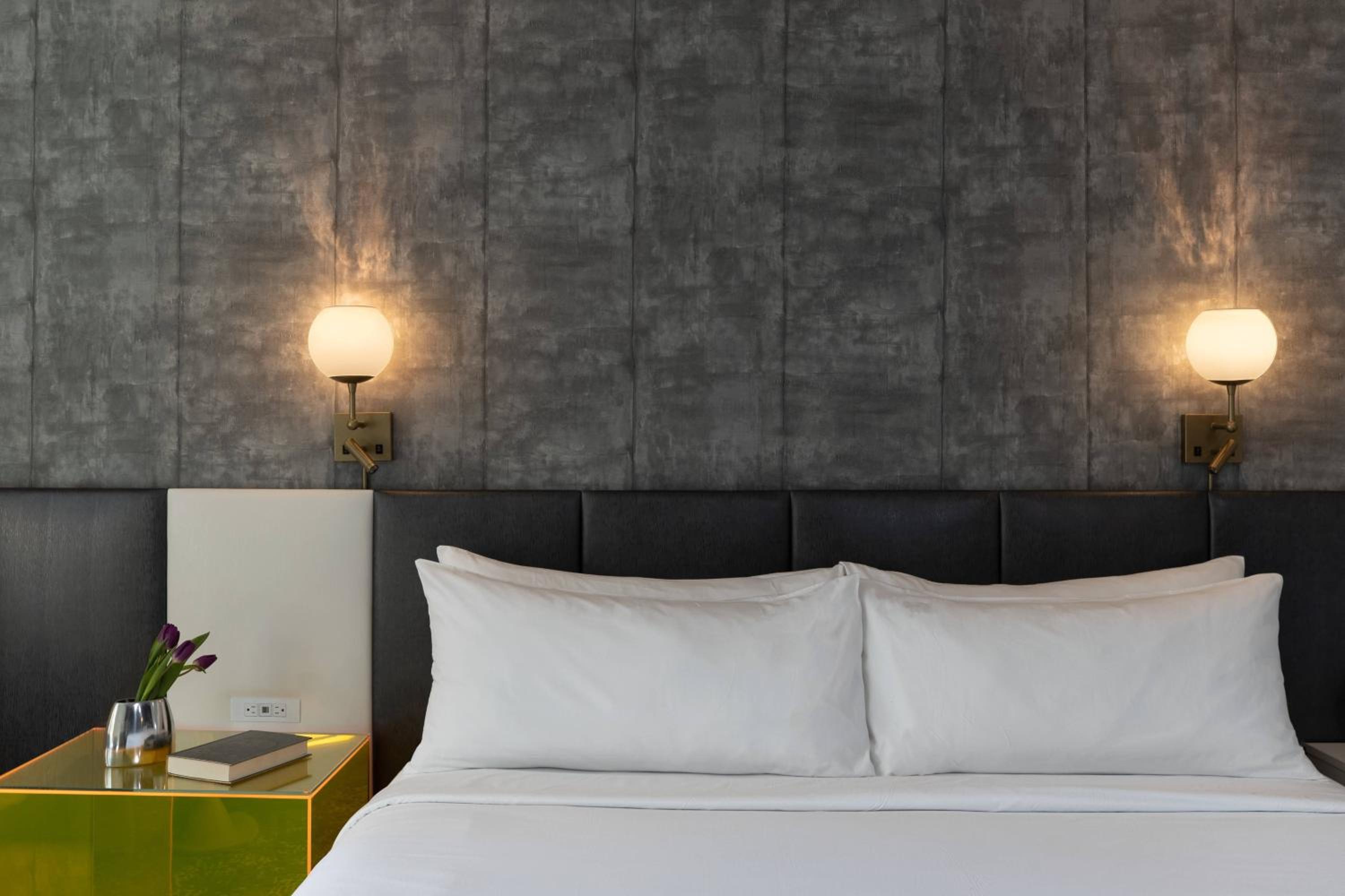 King Room - Hearing Accessible/High Floor