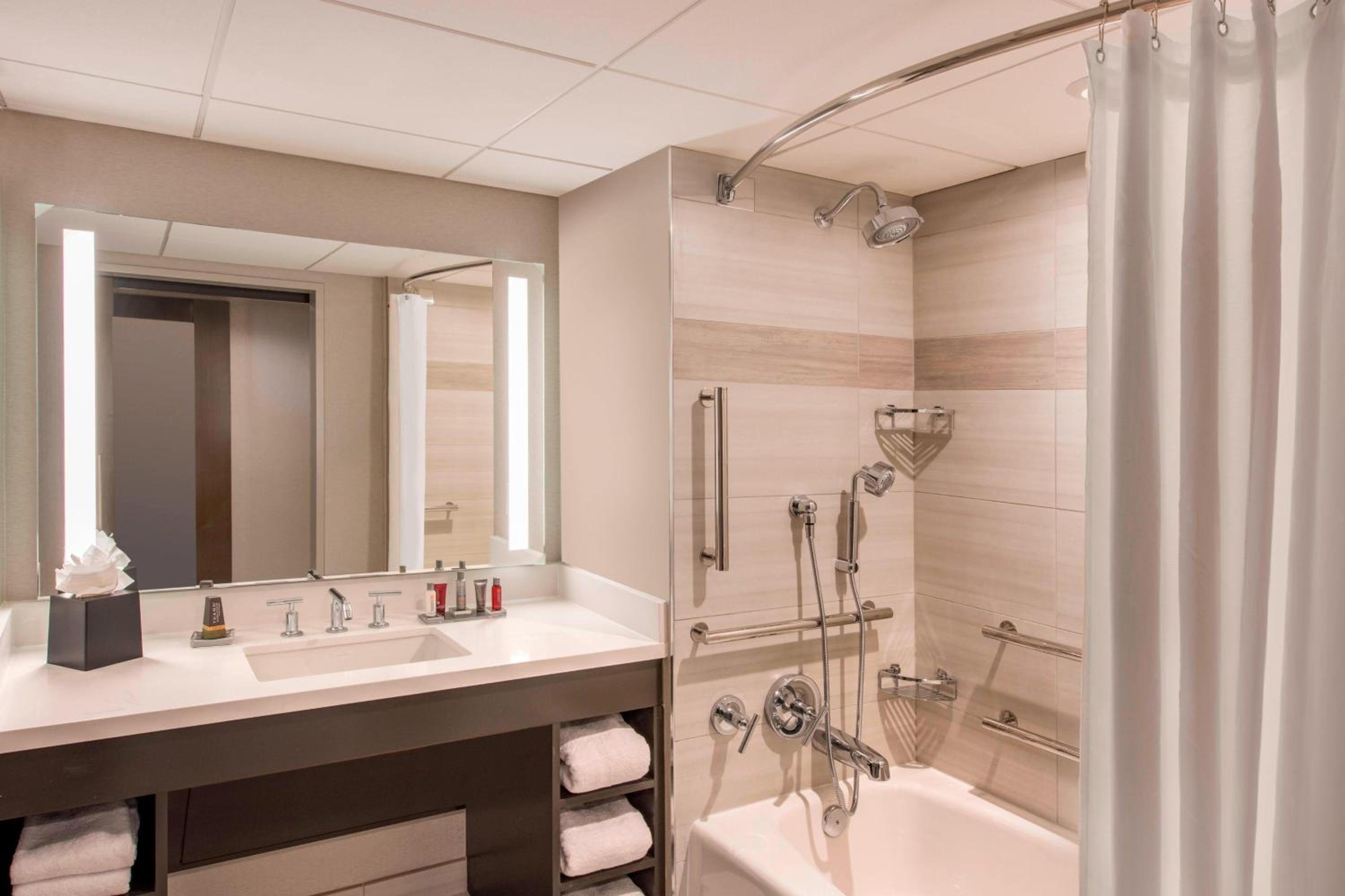 King or Double Room - Photo 4