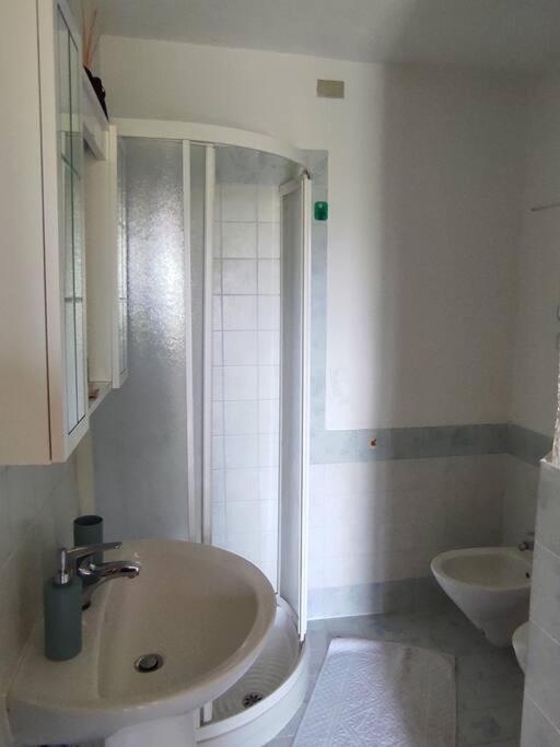 One-Bedroom Apartment with View photo 2