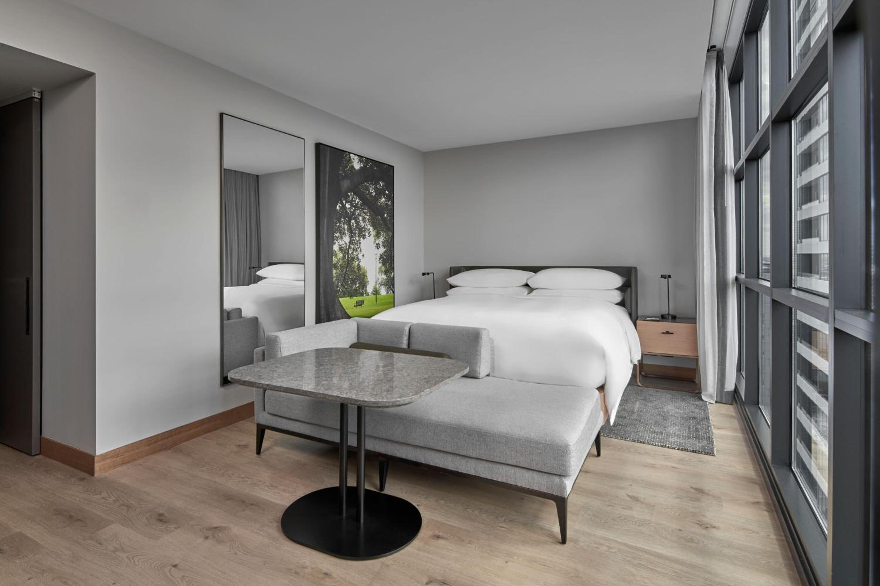 Deluxe King Room - Photo 1