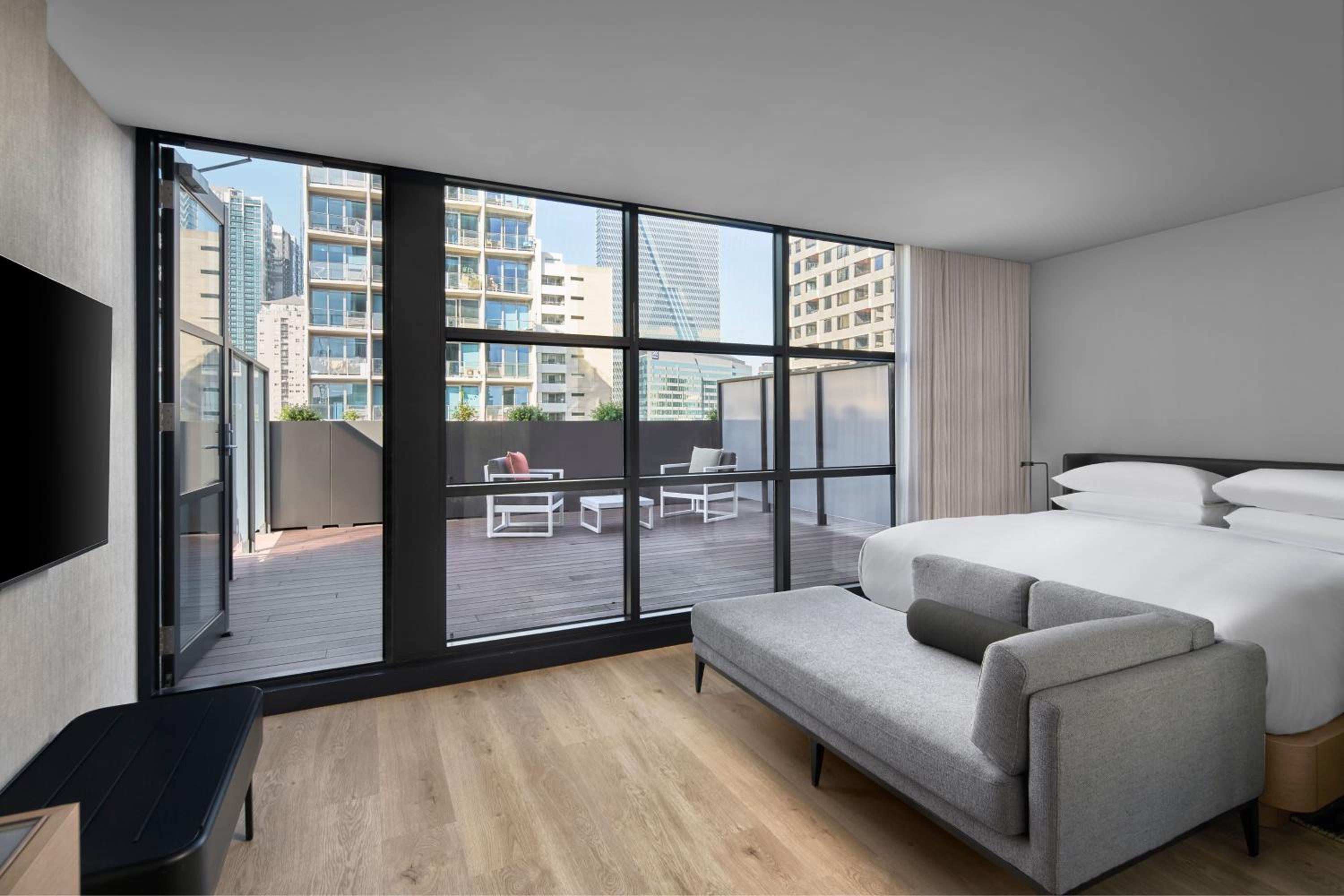 Premium Courtyard Terrace, Guest room, 1 King, Terrace - Photo 1