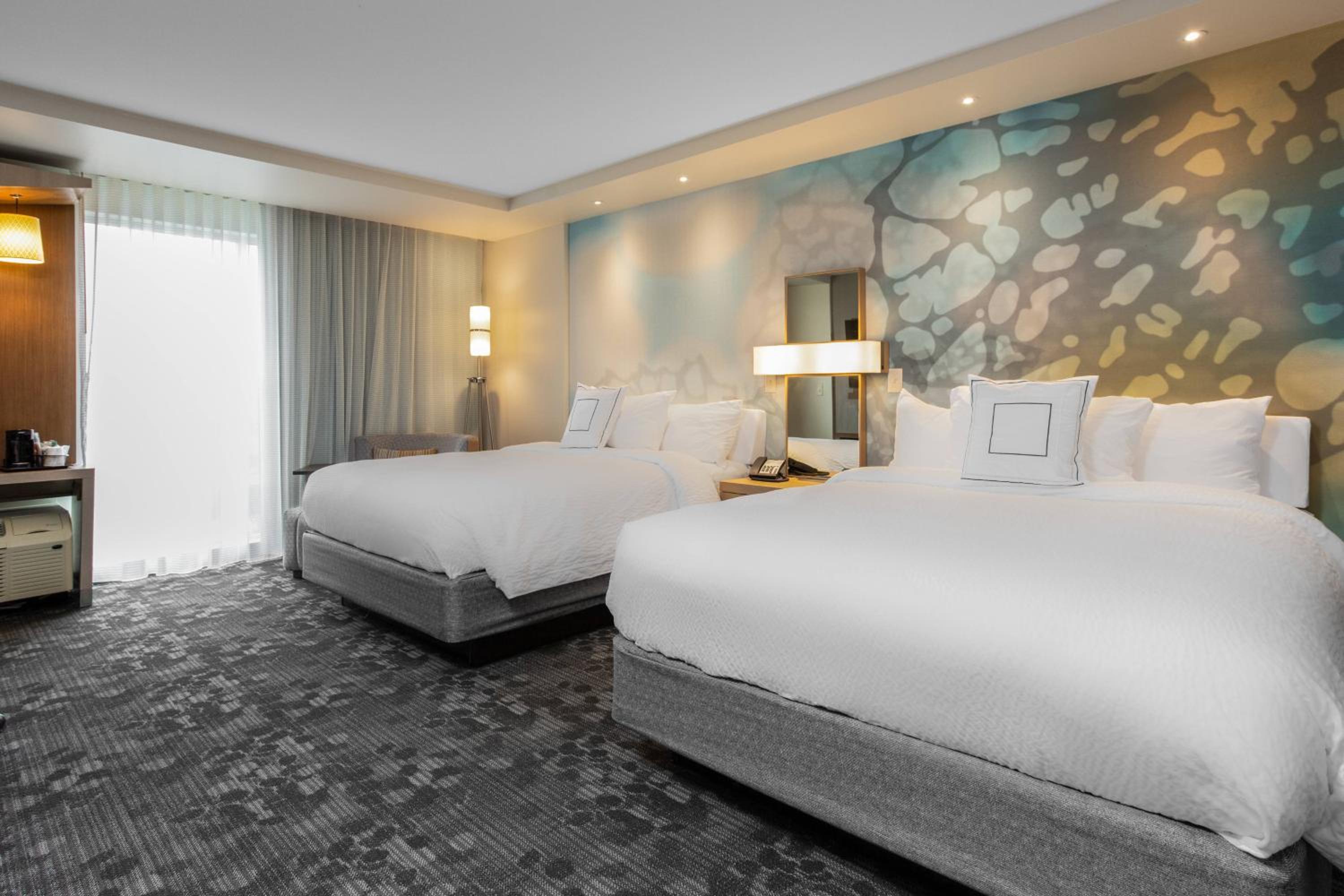Double Queen Room - Photo 1