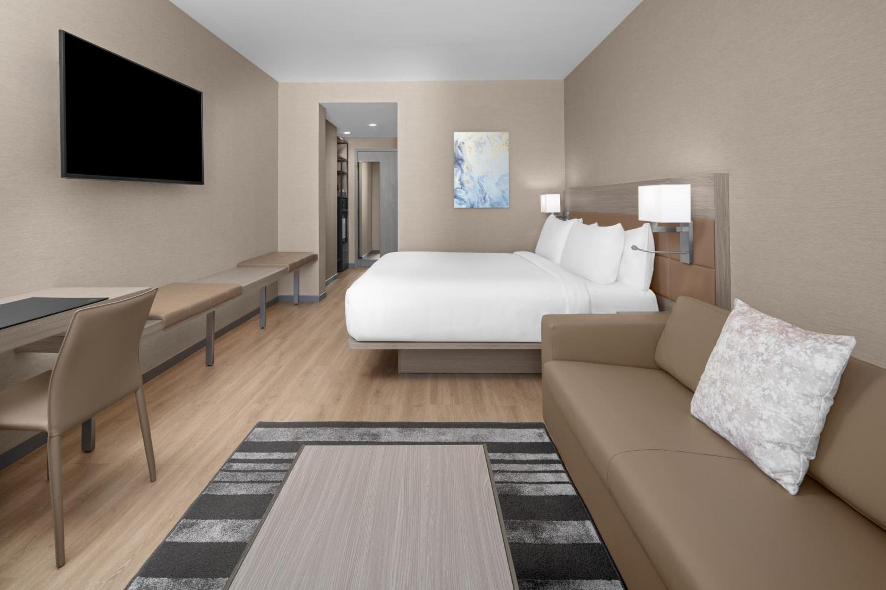 Guest Room with  1 King Bed, Sofa bed