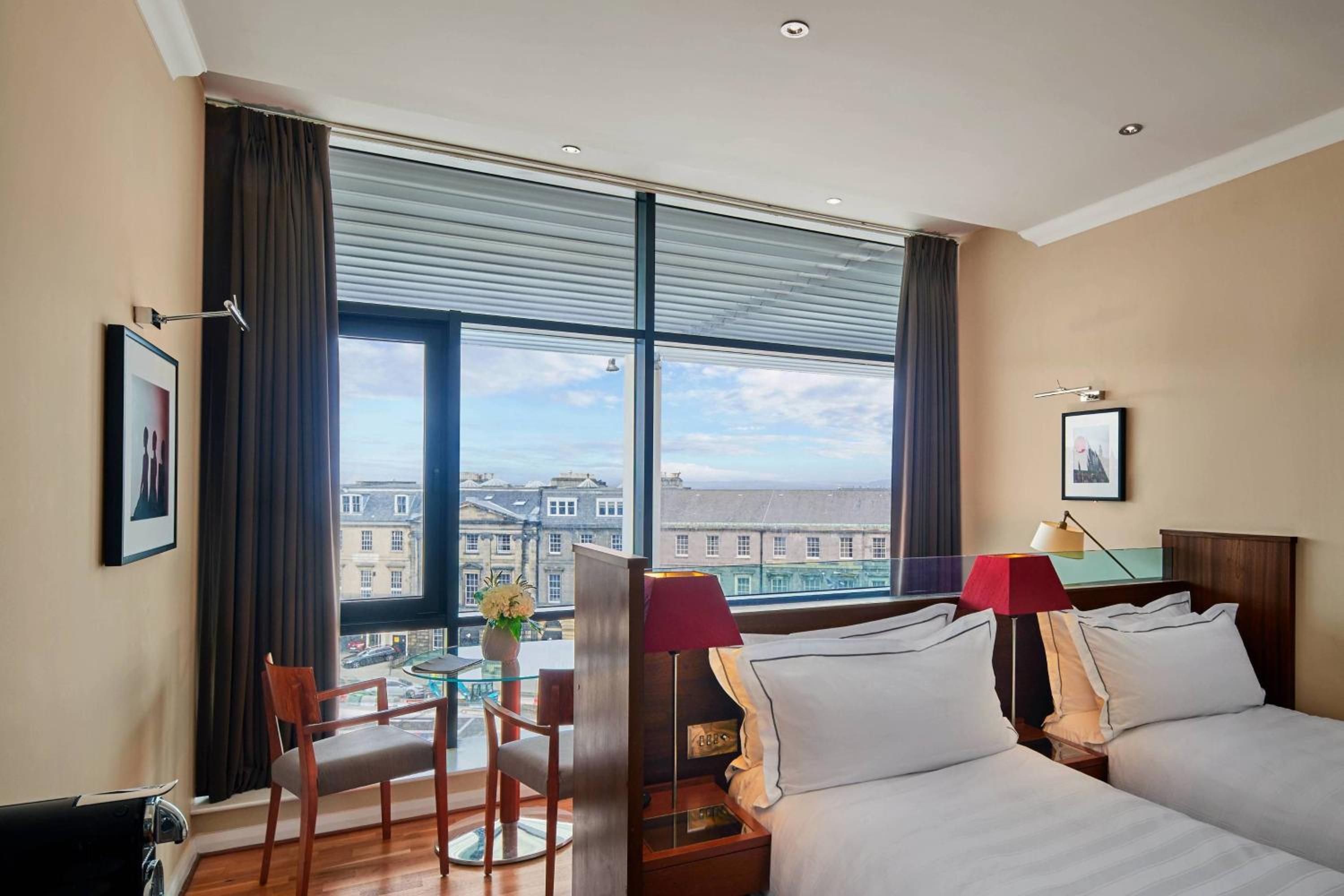 Signature Twin Room, Guest room, 2 Twin/Single Bed(s) - Photo 1