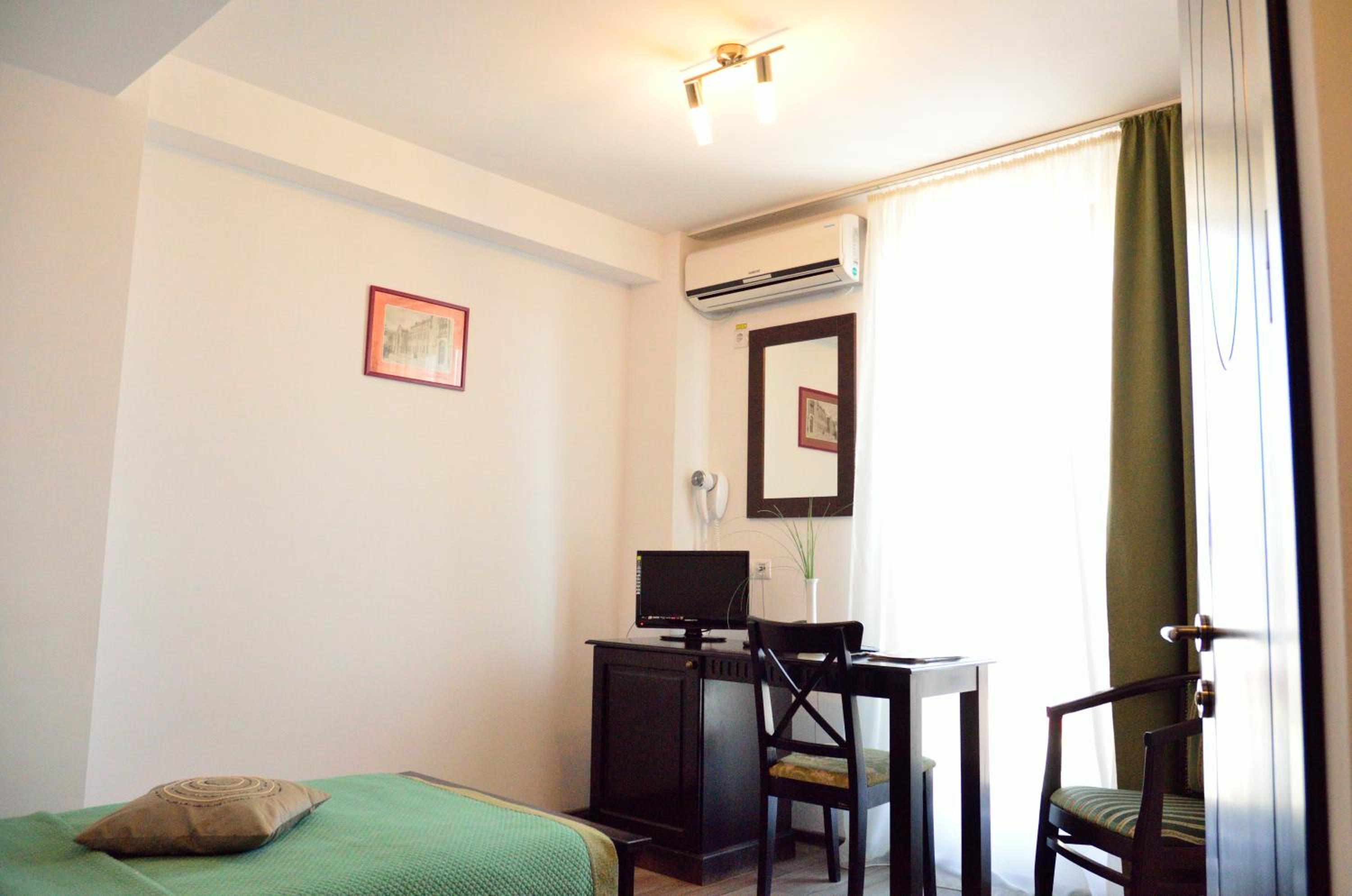 Single Room photo 3