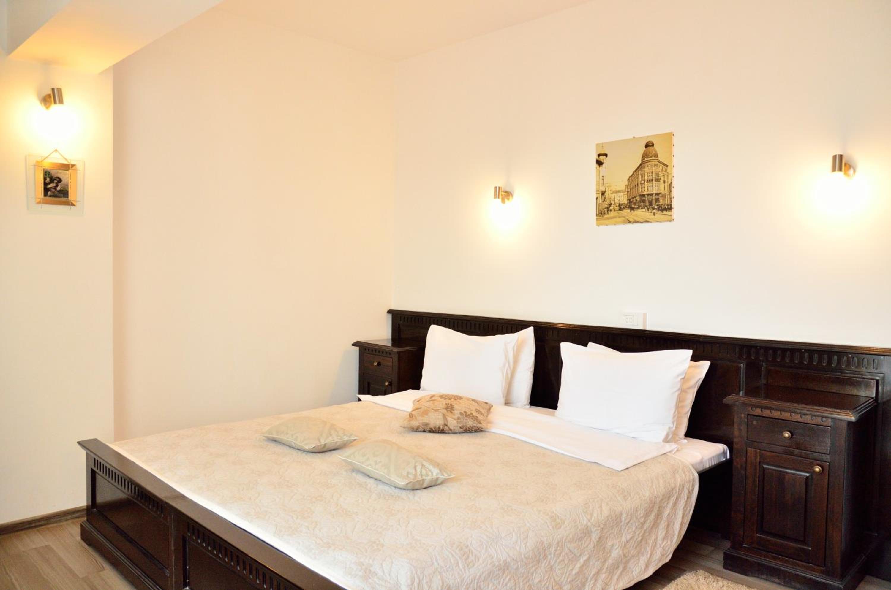 Double Room - Photo 2