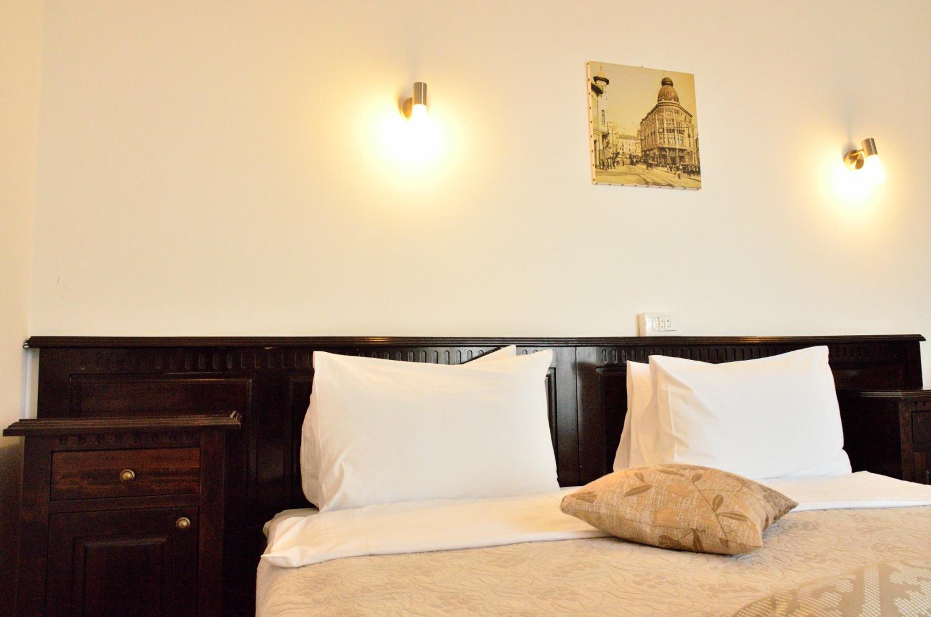 Double Room - Photo 11